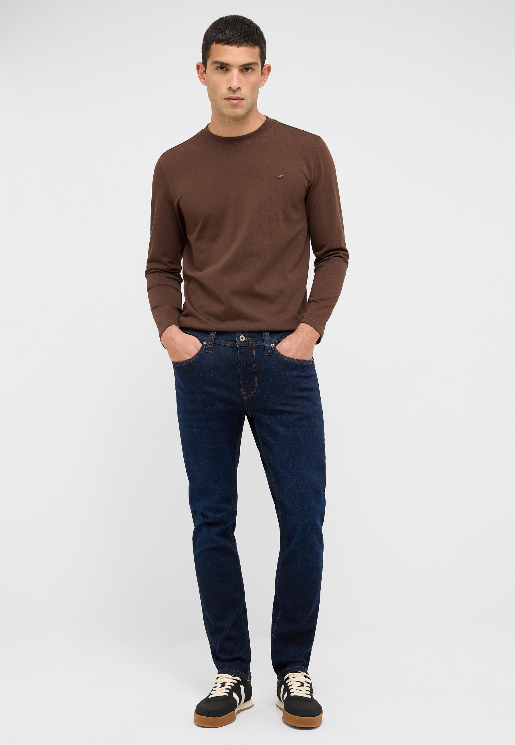 Hosen, Langarm, Erwachsener, Mann, Person