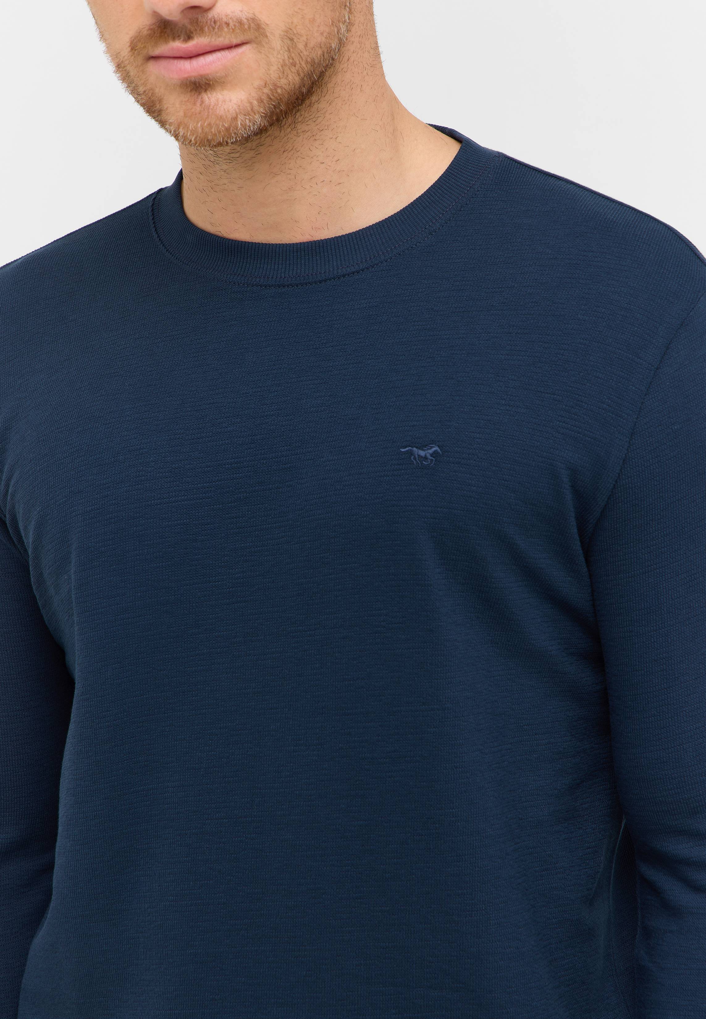 Bekleidung, Langarm, Ärmel, T-Shirt, Pullover