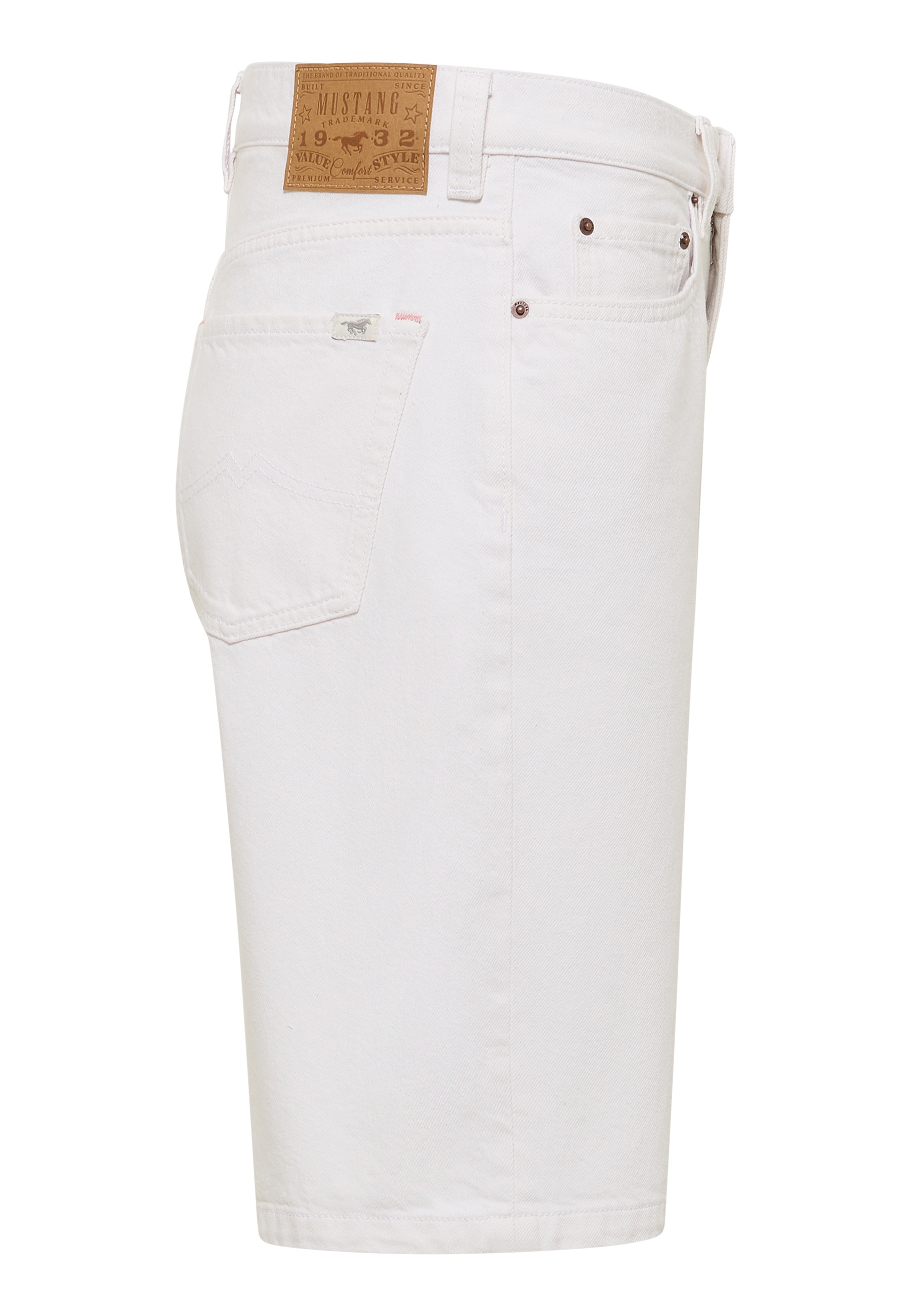 Jeans, Shorts, White, Back pocket, Leather patch