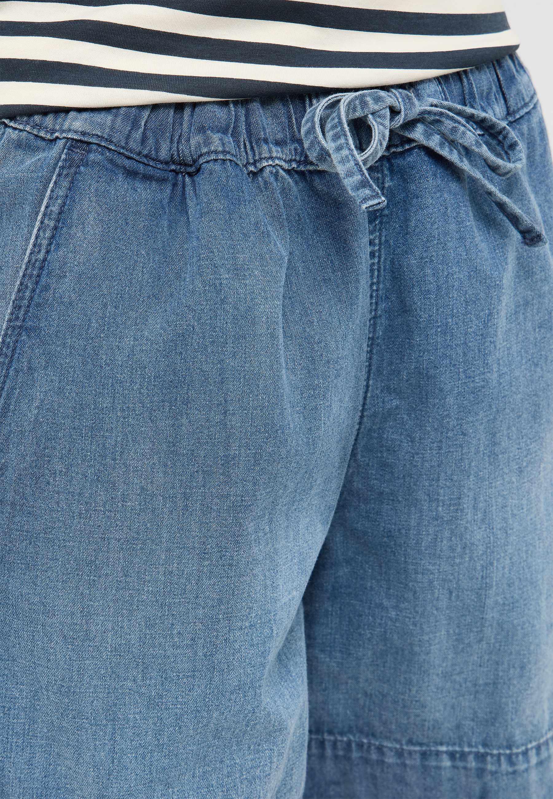 Jeans, Denim, Hose, Gürtelzug, Blaue Farbtöne