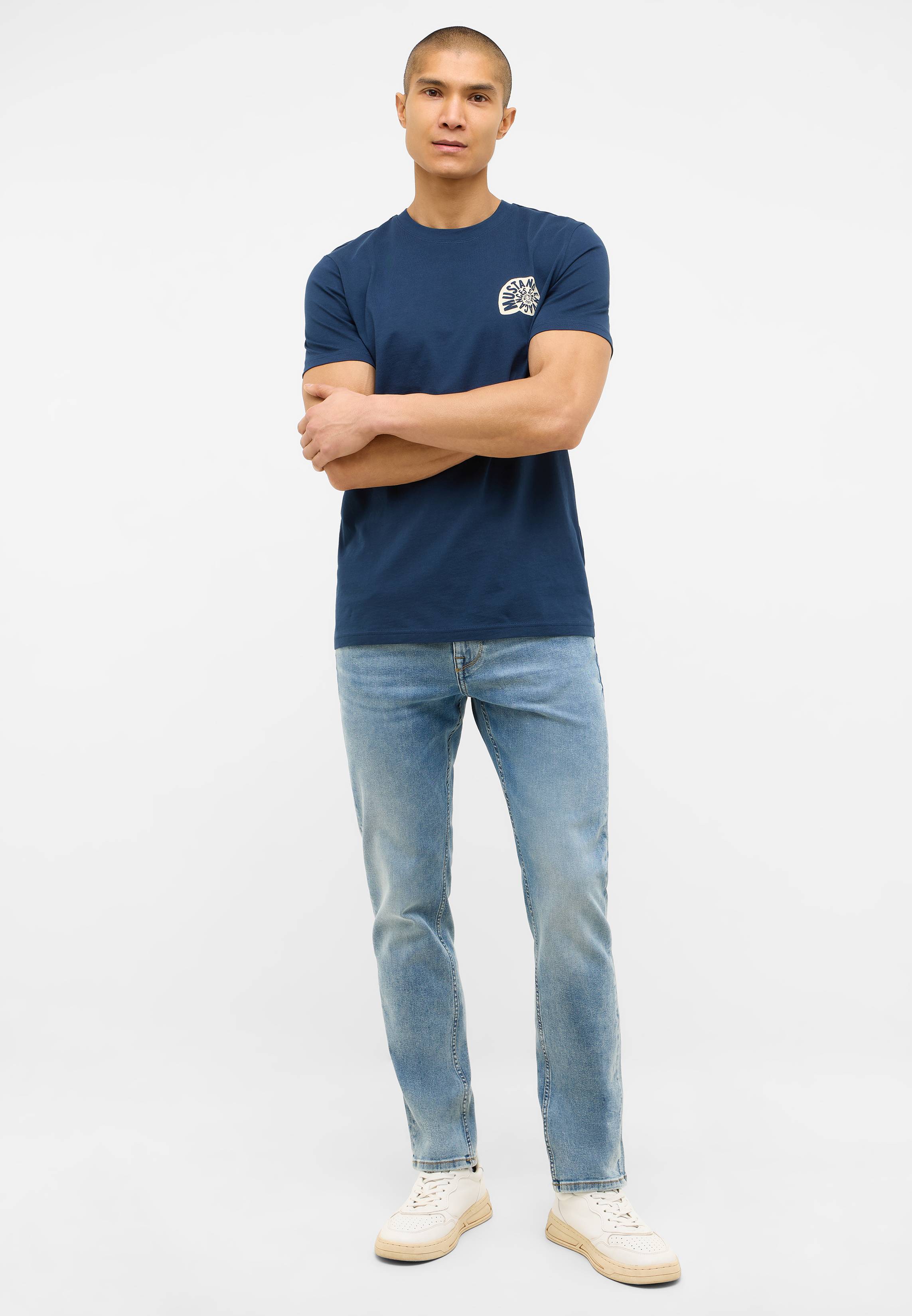 Person, Stehend, T-shirt, Hosen, Mann