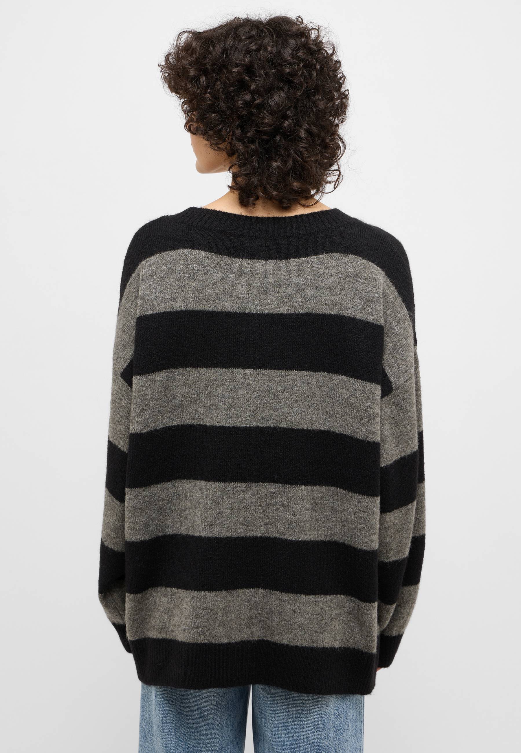 Bekleidung, Strickwaren, Pullover