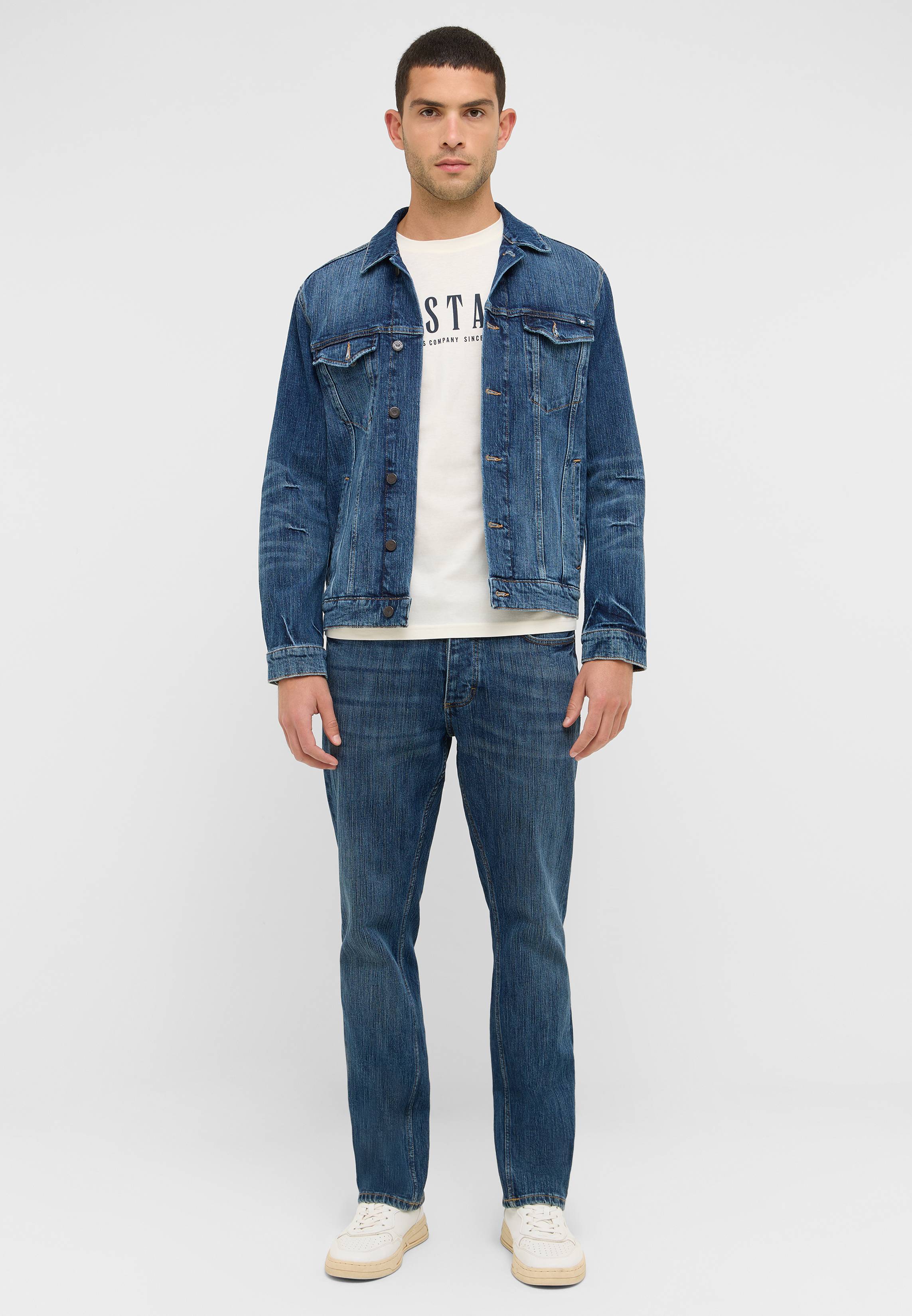 Jeans Style Michigan Straight Hosen, Mantel, Weste, Jeans, Jacke