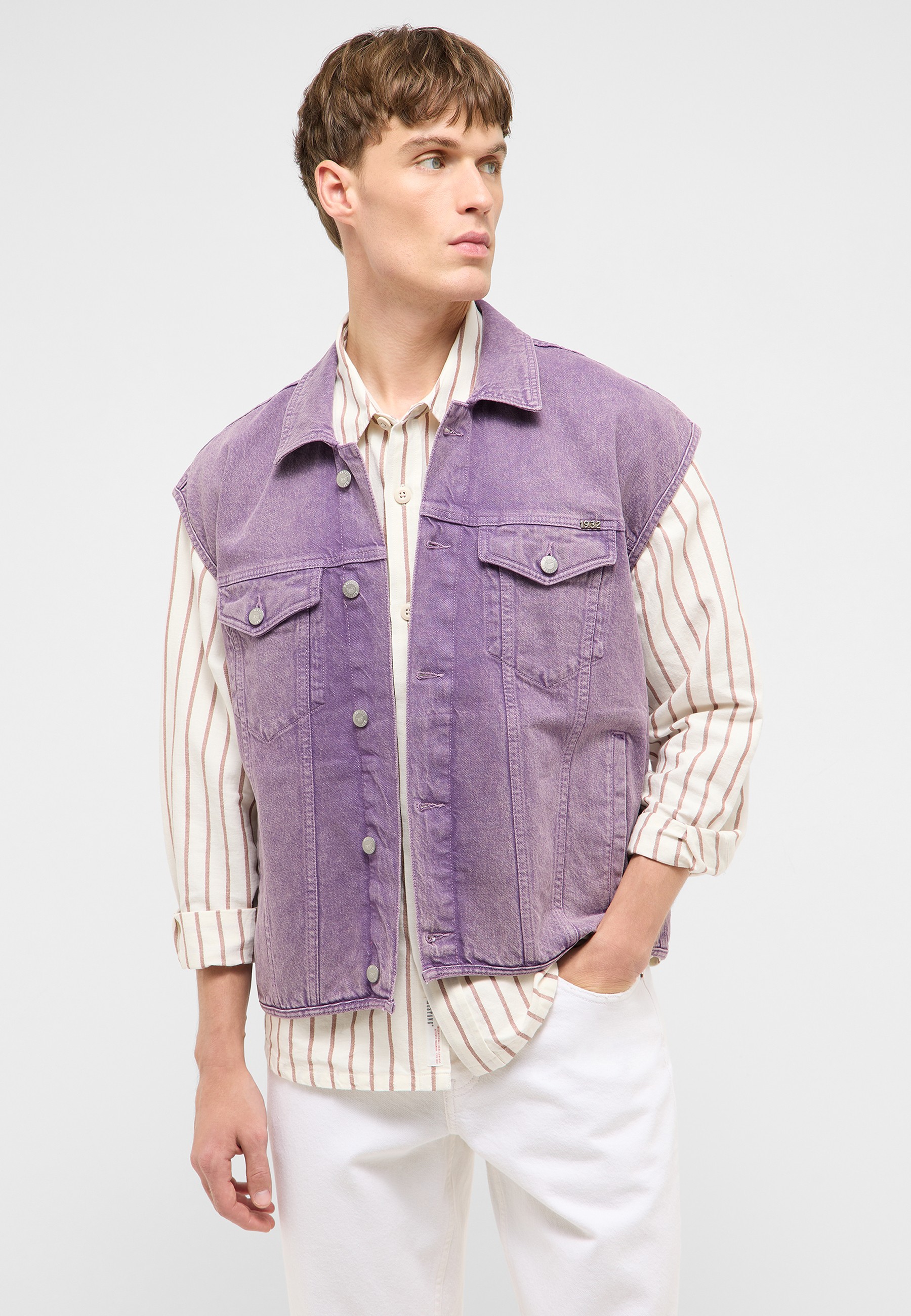 Lila Jeansjacke, Cord-Jacke, Weste, Strukturierte Jacke, Maßgeblich kaschiert