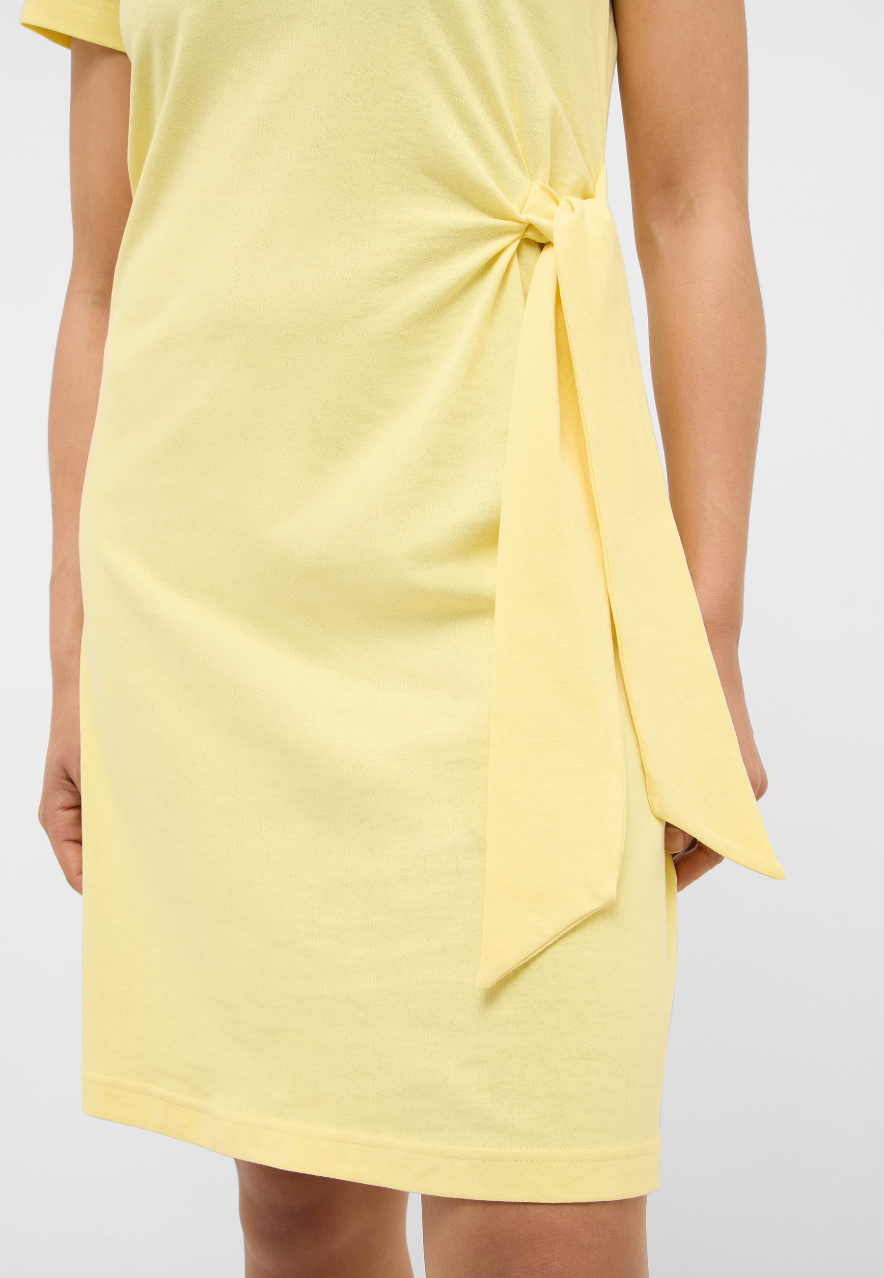 Kleid, Gelb, Taillengürtel, Überwurf-Detail, Kleid mit Gürtel