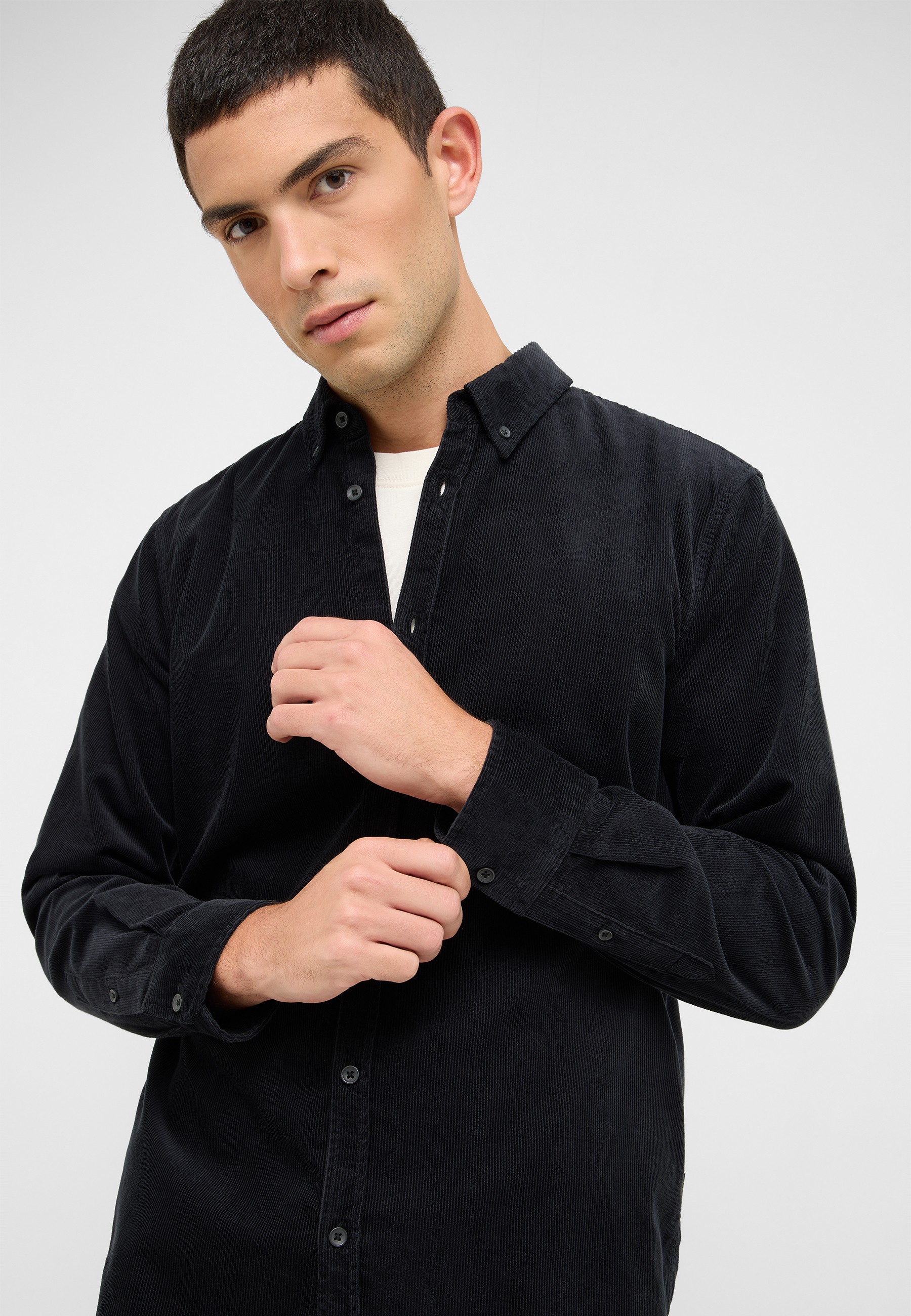 Hemd, Langarm, Erwachsener, Mann, Person