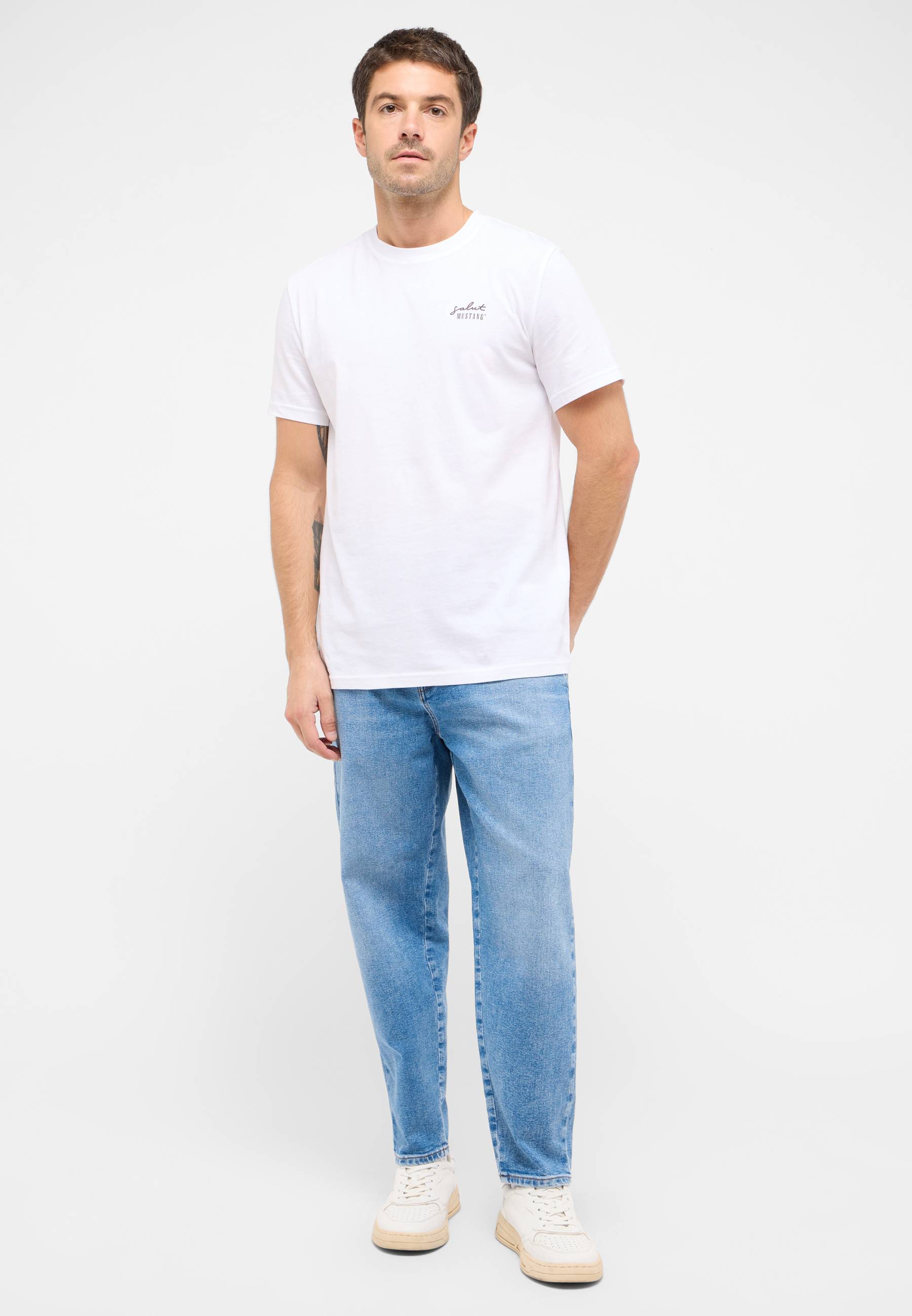 Hosen, T-shirt, Person, Stehend, Mann