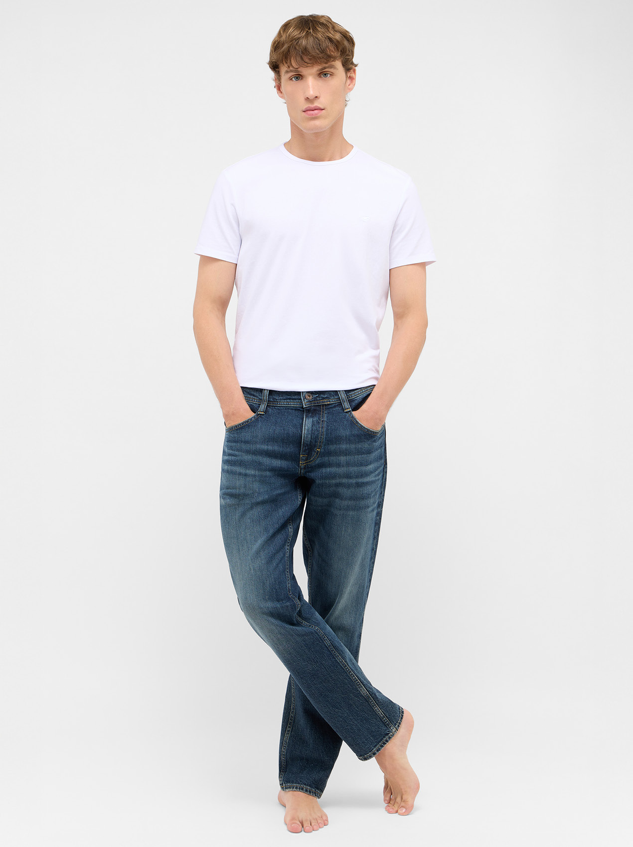 Bekleidung, Hosen, Jeans, T-shirt, Person