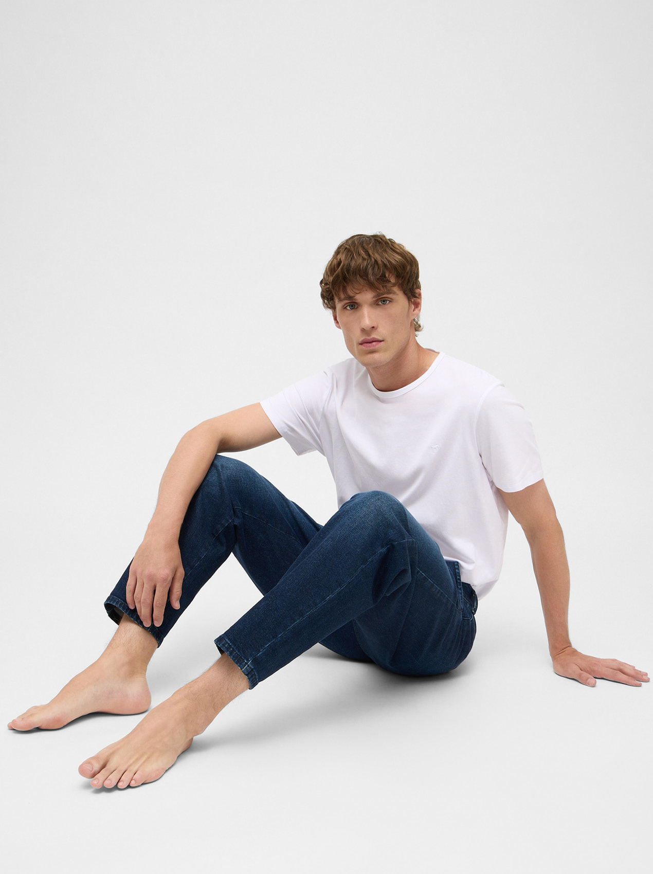 Person, Sitzen, Hosen, Junge, Jugendlich