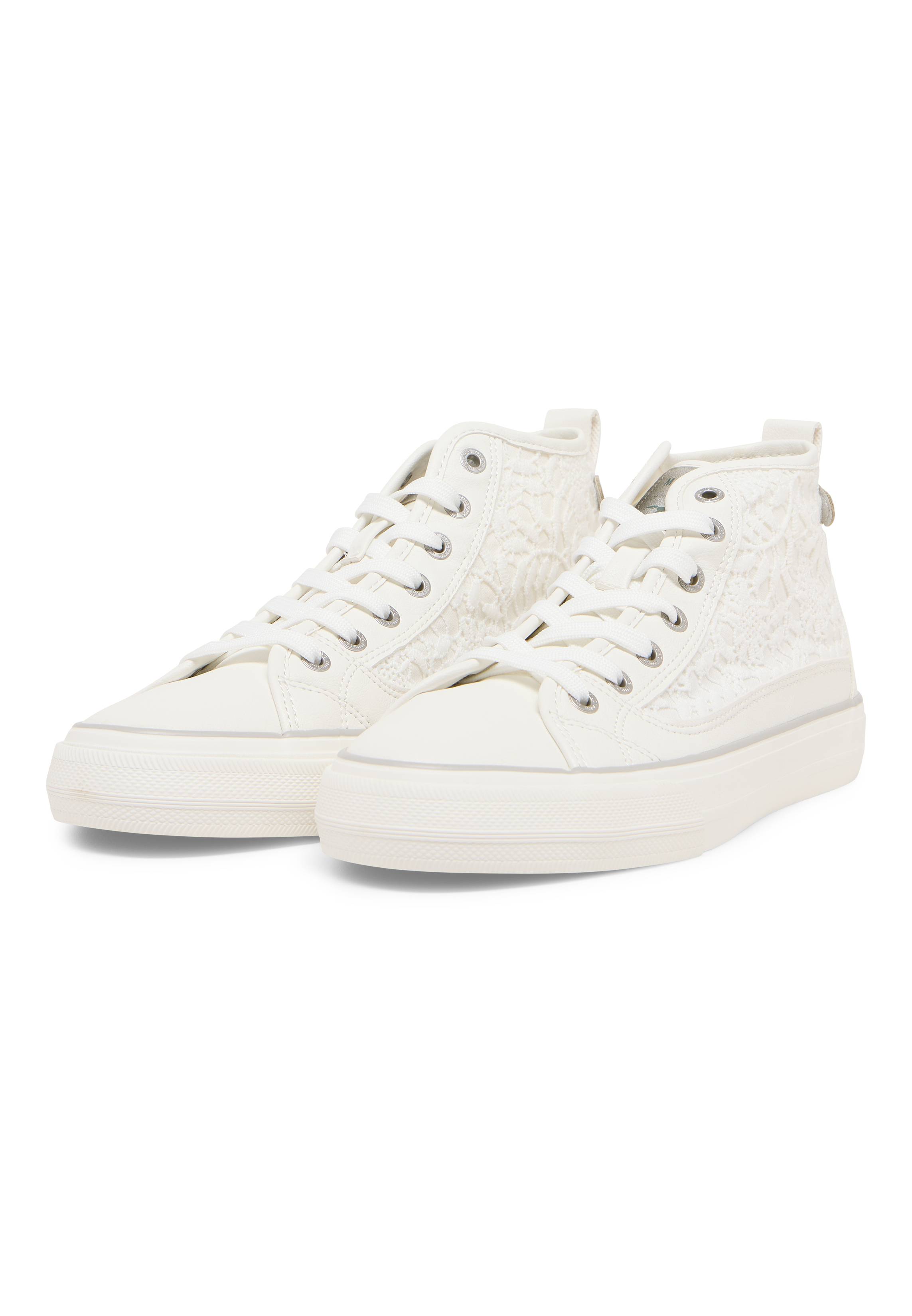 High Top Sneaker