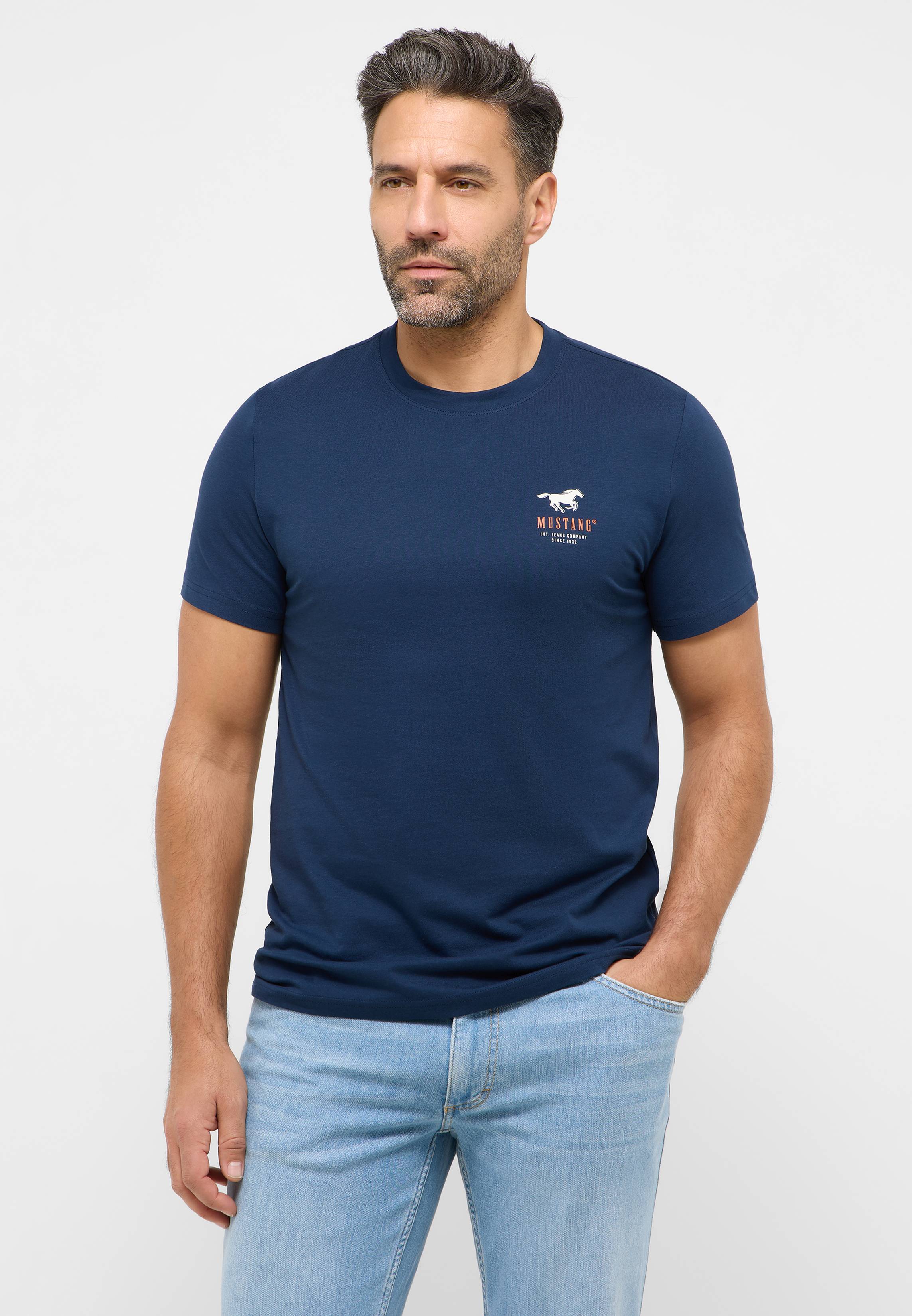 T-shirt, Erwachsener, Männlich, Mann, Person