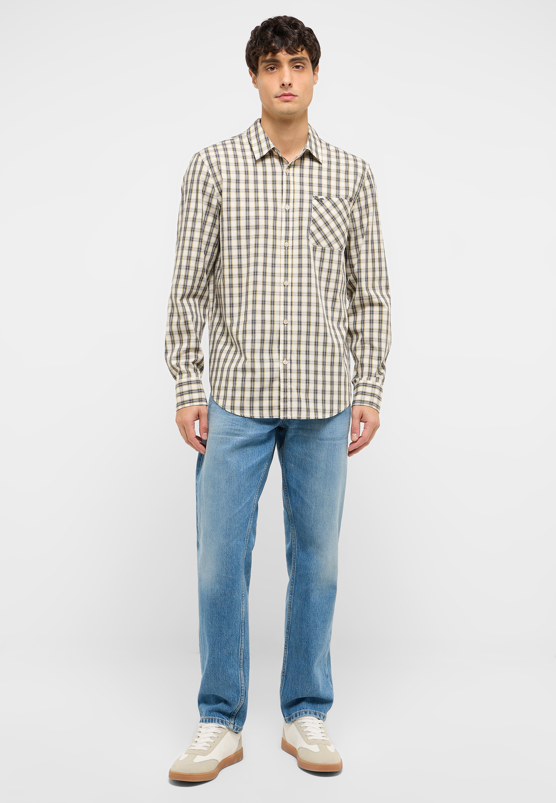 Hemd, Hosen, Jeans, Person, Stehend