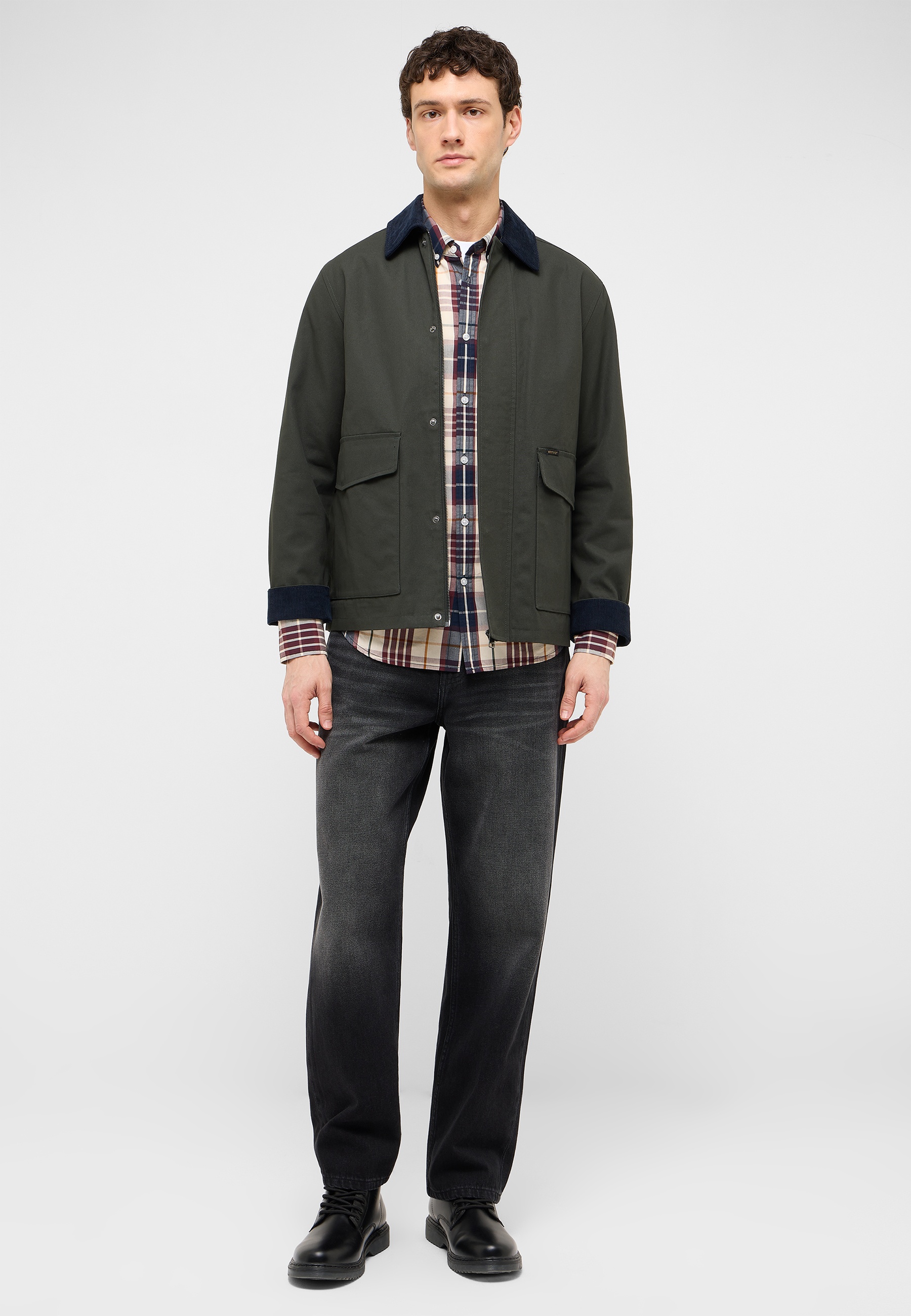 Jacke, olivgrün, Kragen aus Cord, Button-Front, Fronttasche