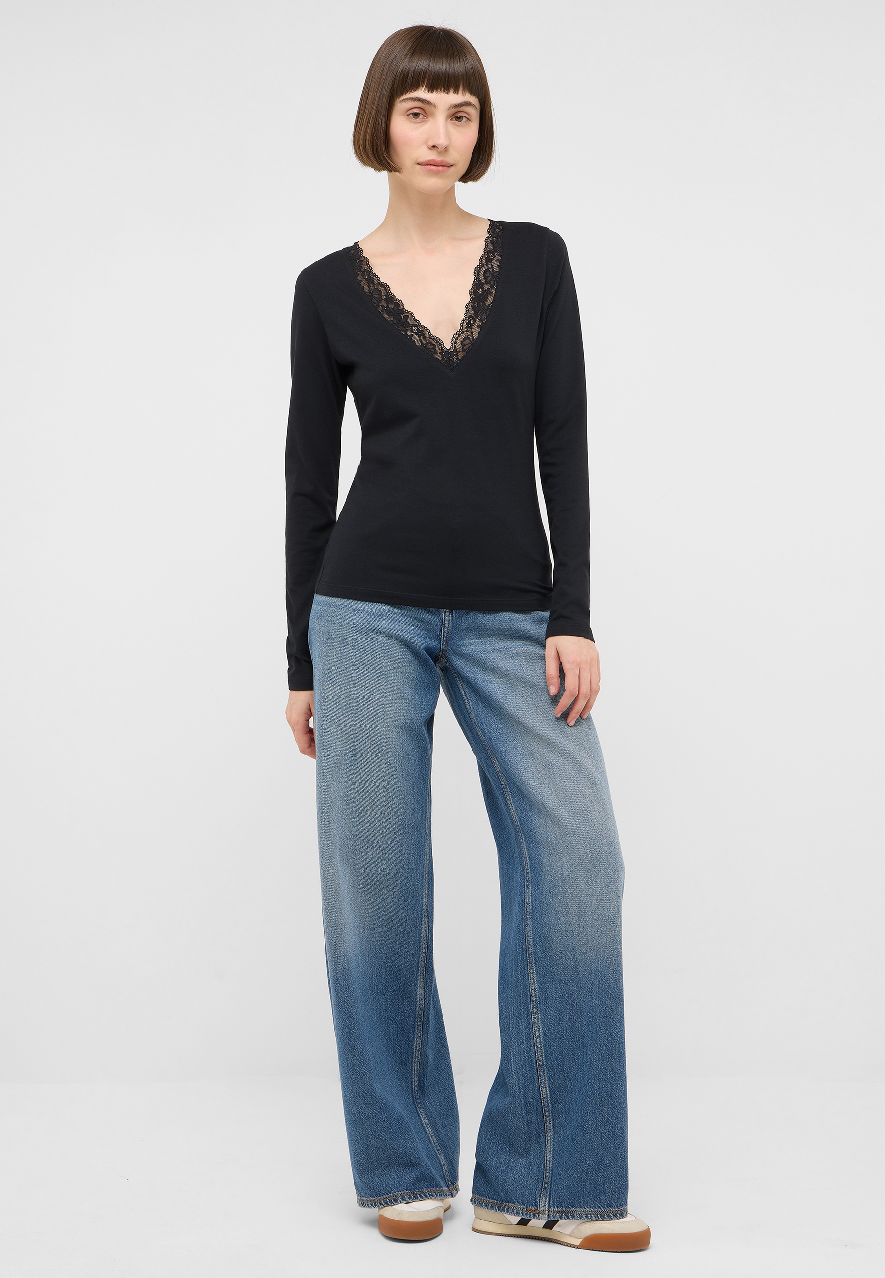 langarmshirt, schwarz, Spitze V-Ausschnitt, Knitwear, Jeans-Outfit