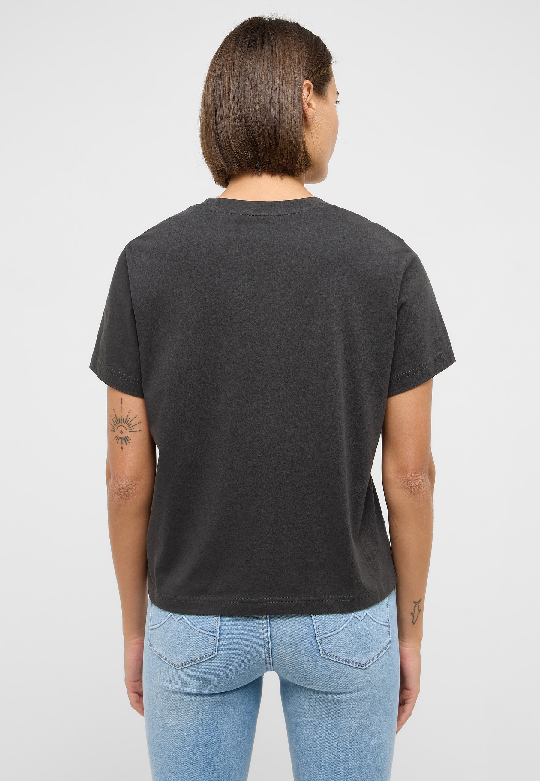 T-shirt, Jeans, Person, Ärmel, Kopf