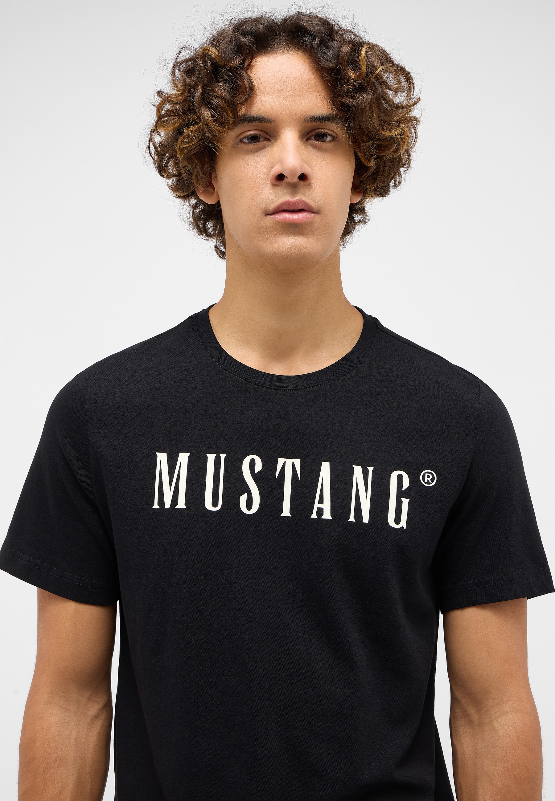 Bekleidung, T-shirt, Hemd, Person, Portrait