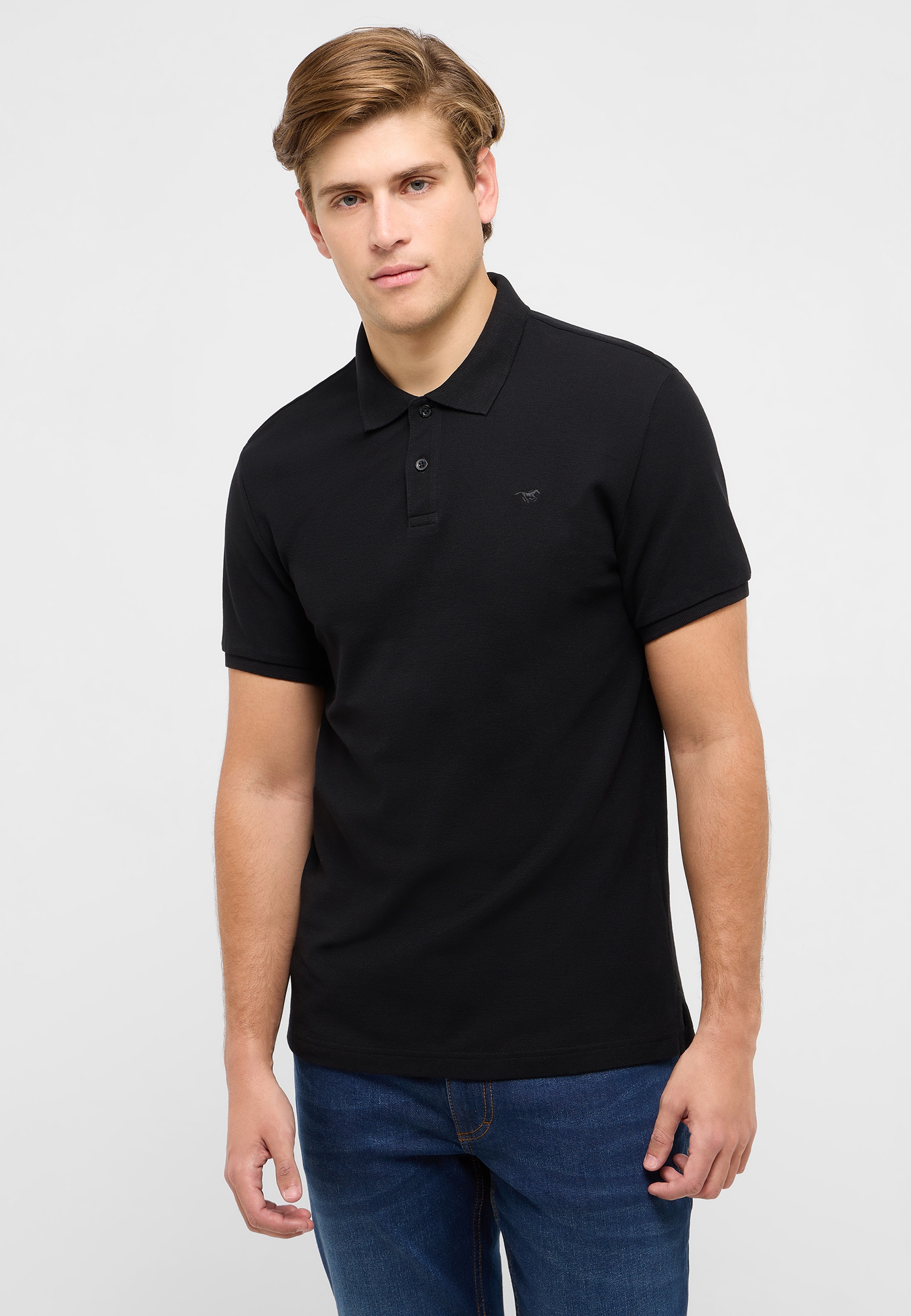 T-shirt, Hemd, Jeanshose, Mann, Person