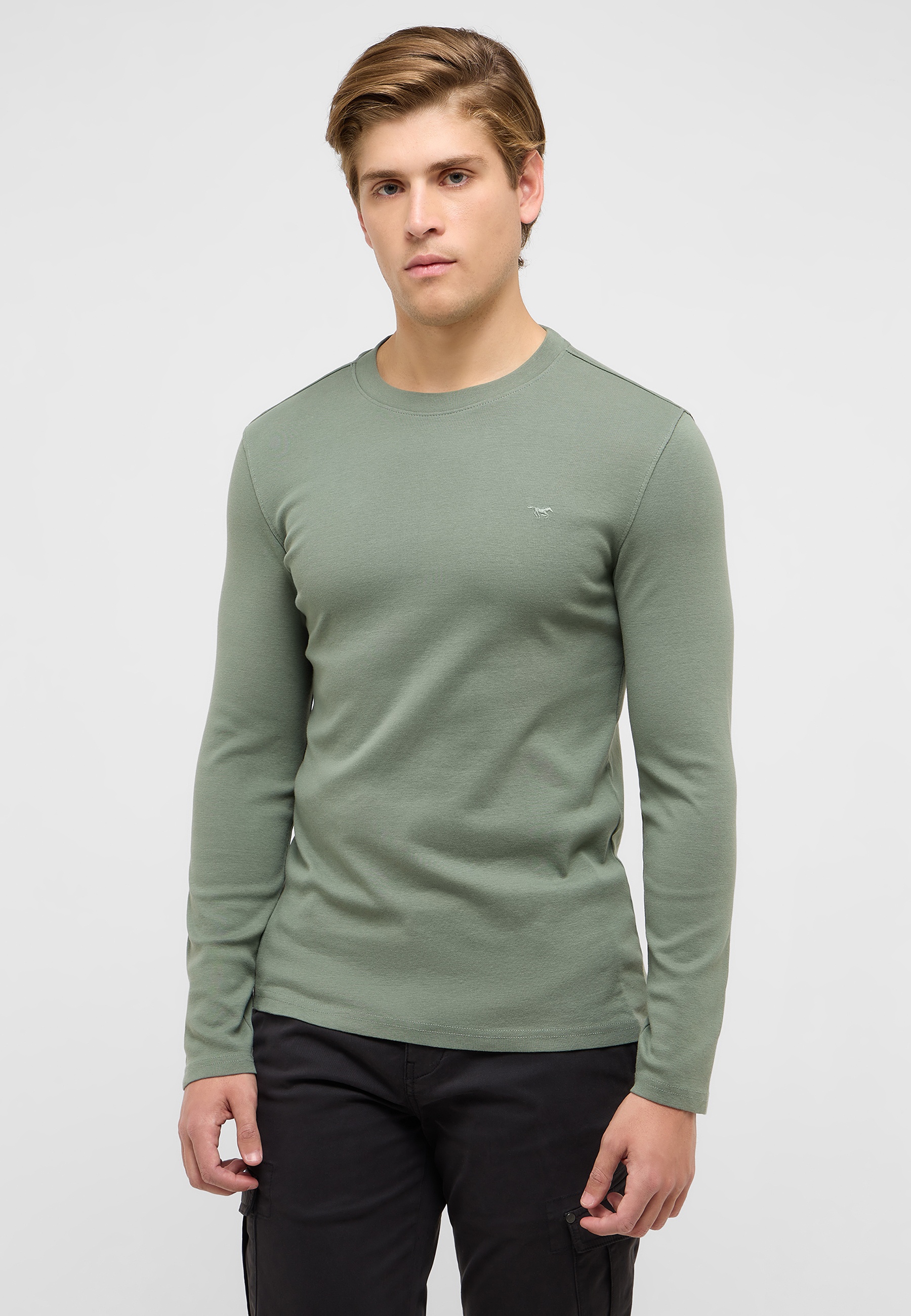 Langarm, Ärmel, Erwachsener, Mann, Person