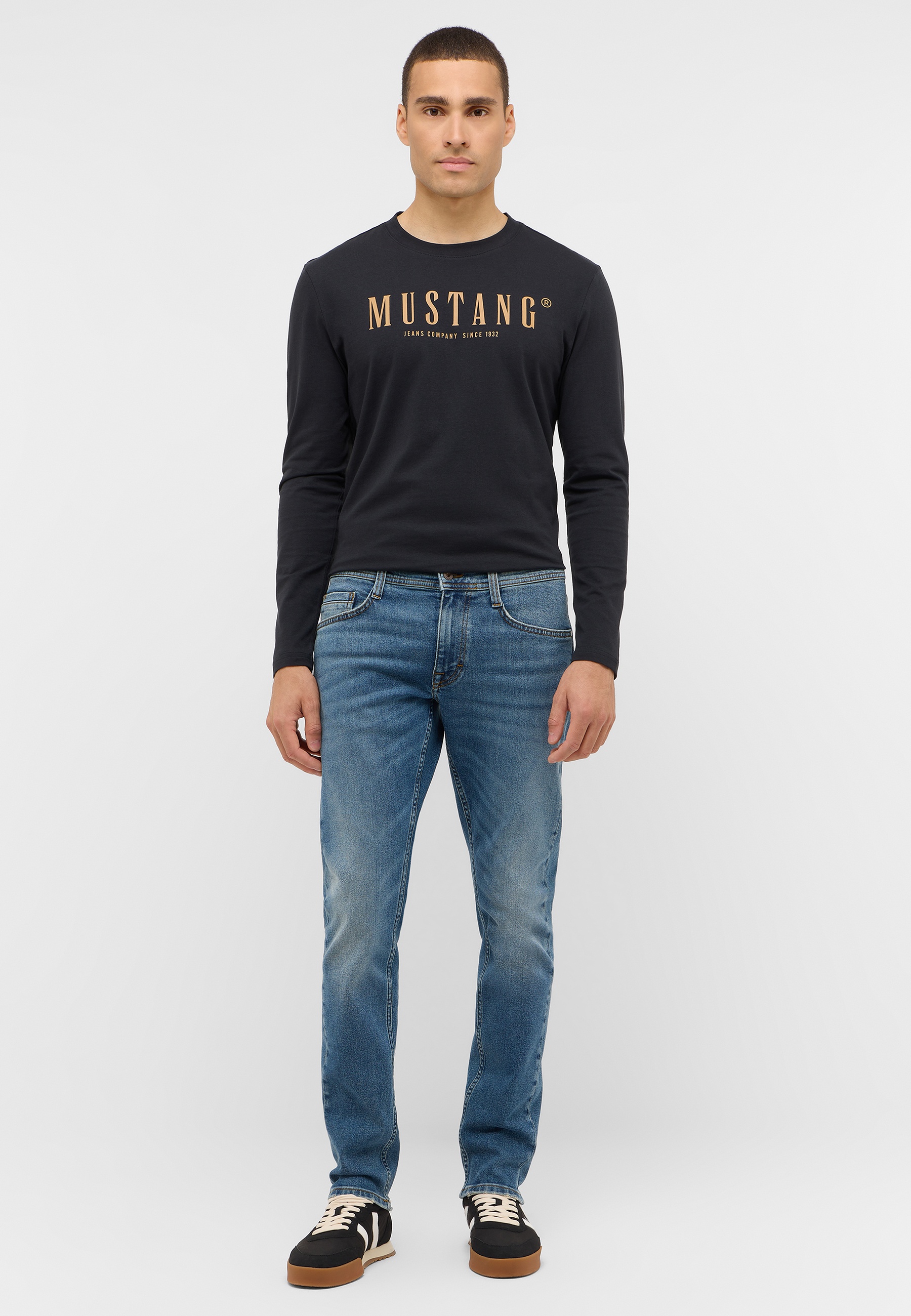 Hosen, Langarm, Jeans, Person, Stehend