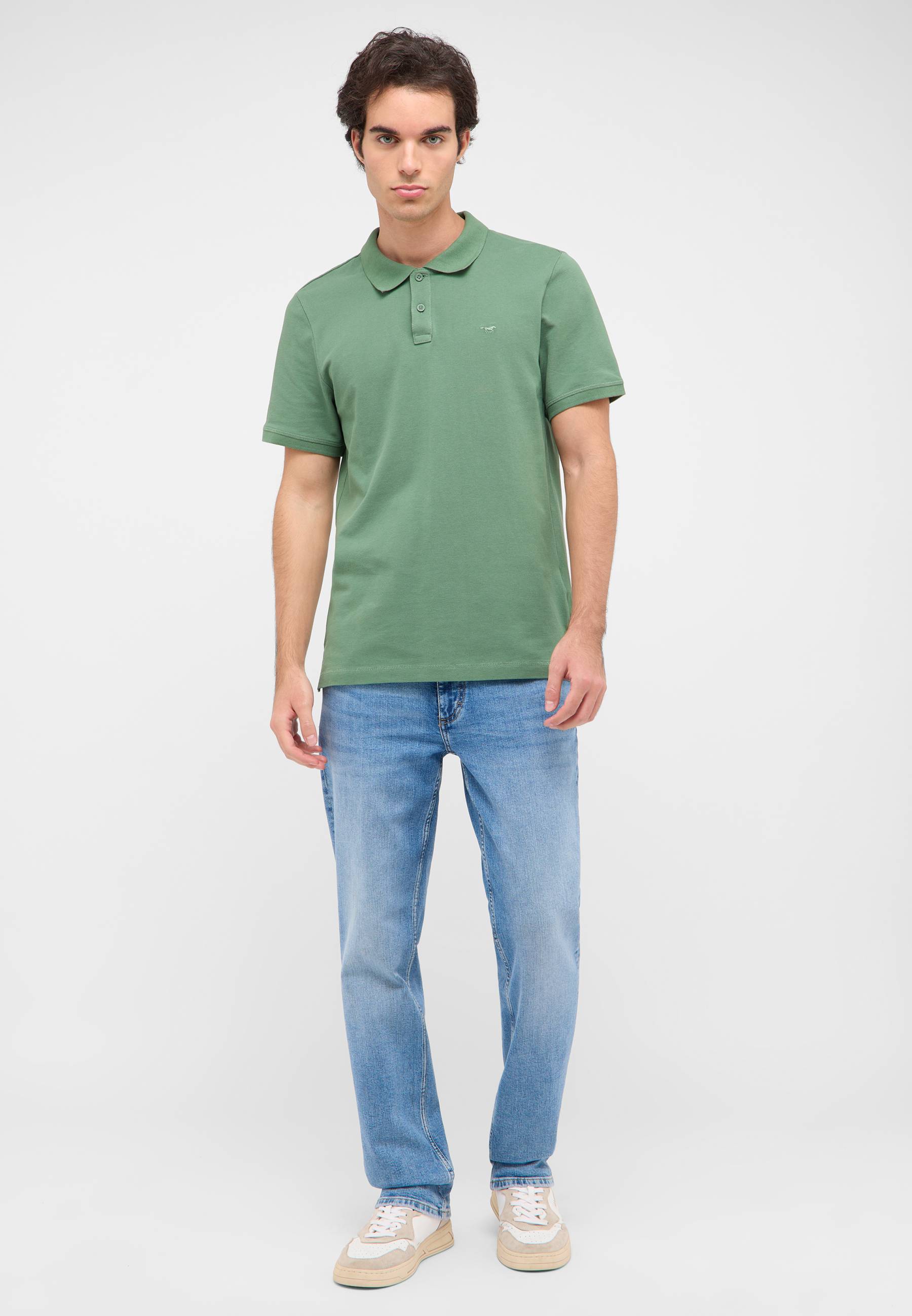 T-shirt, Hosen, Person, Stehend, Hemd