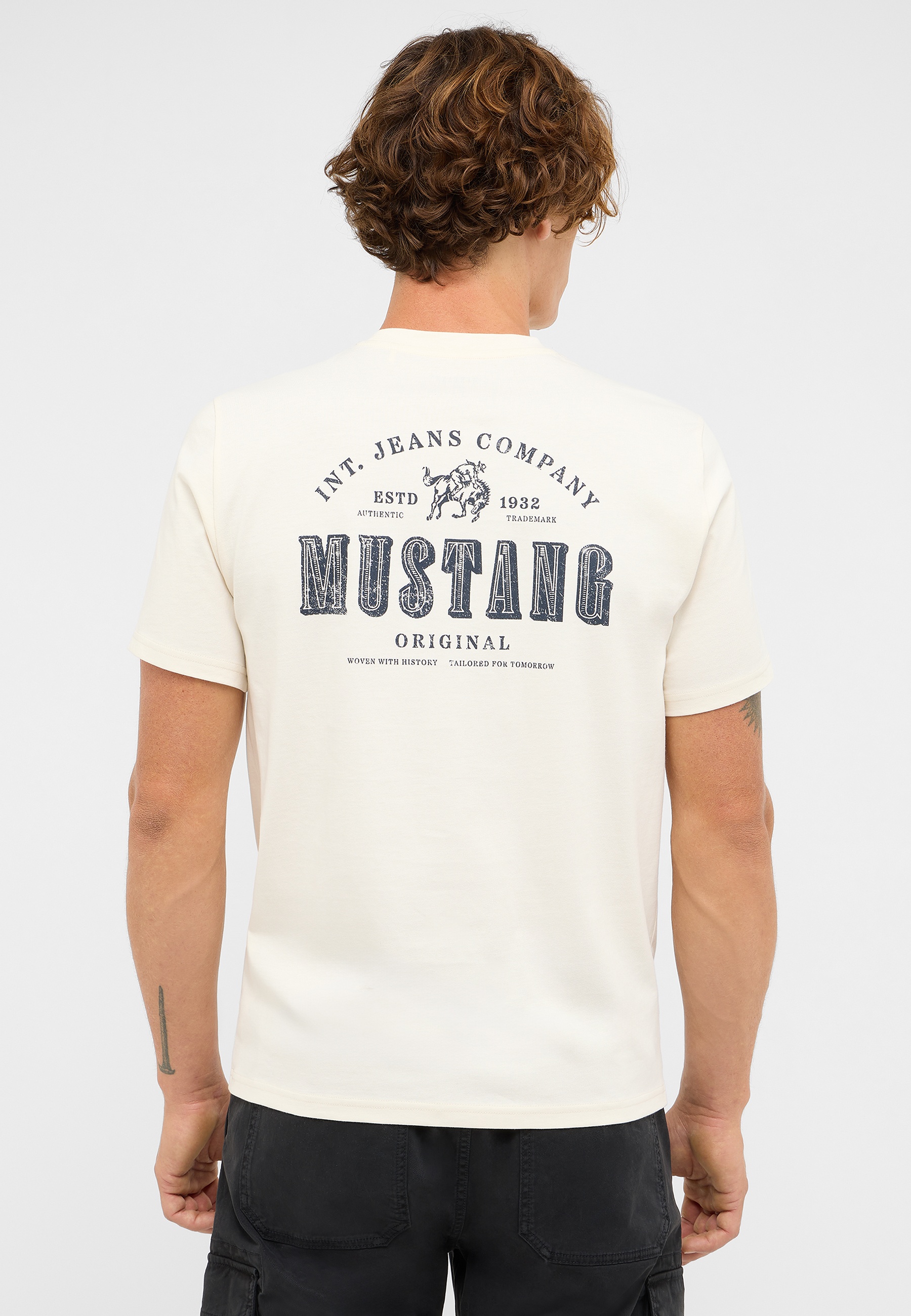 Bekleidung, T-shirt, Person, Hemd