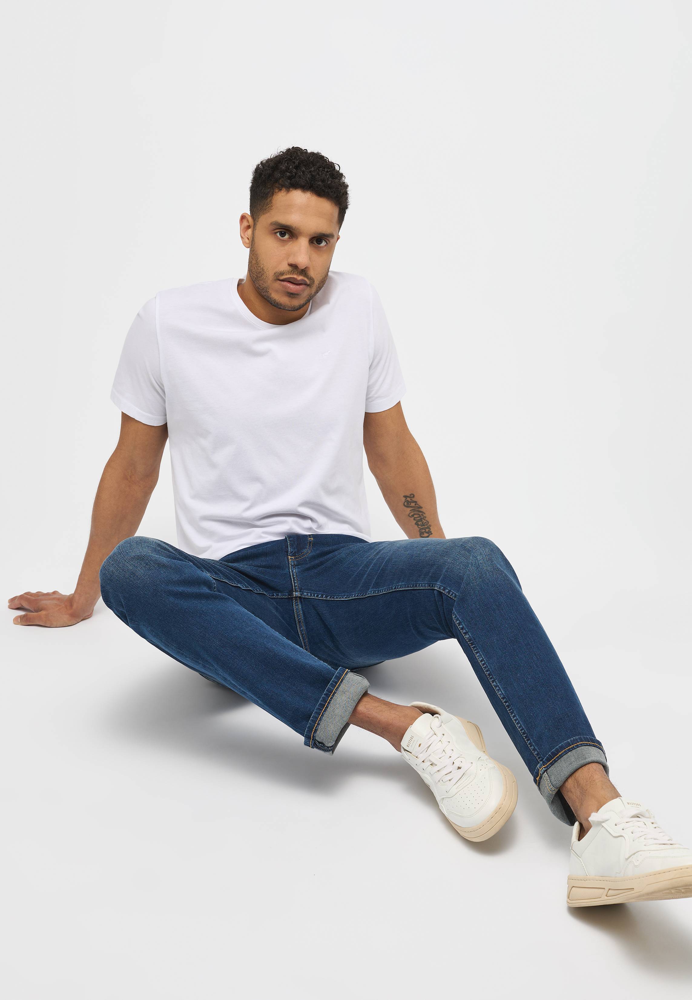 Person, Sitzen, Hosen, Jeans, Schuh