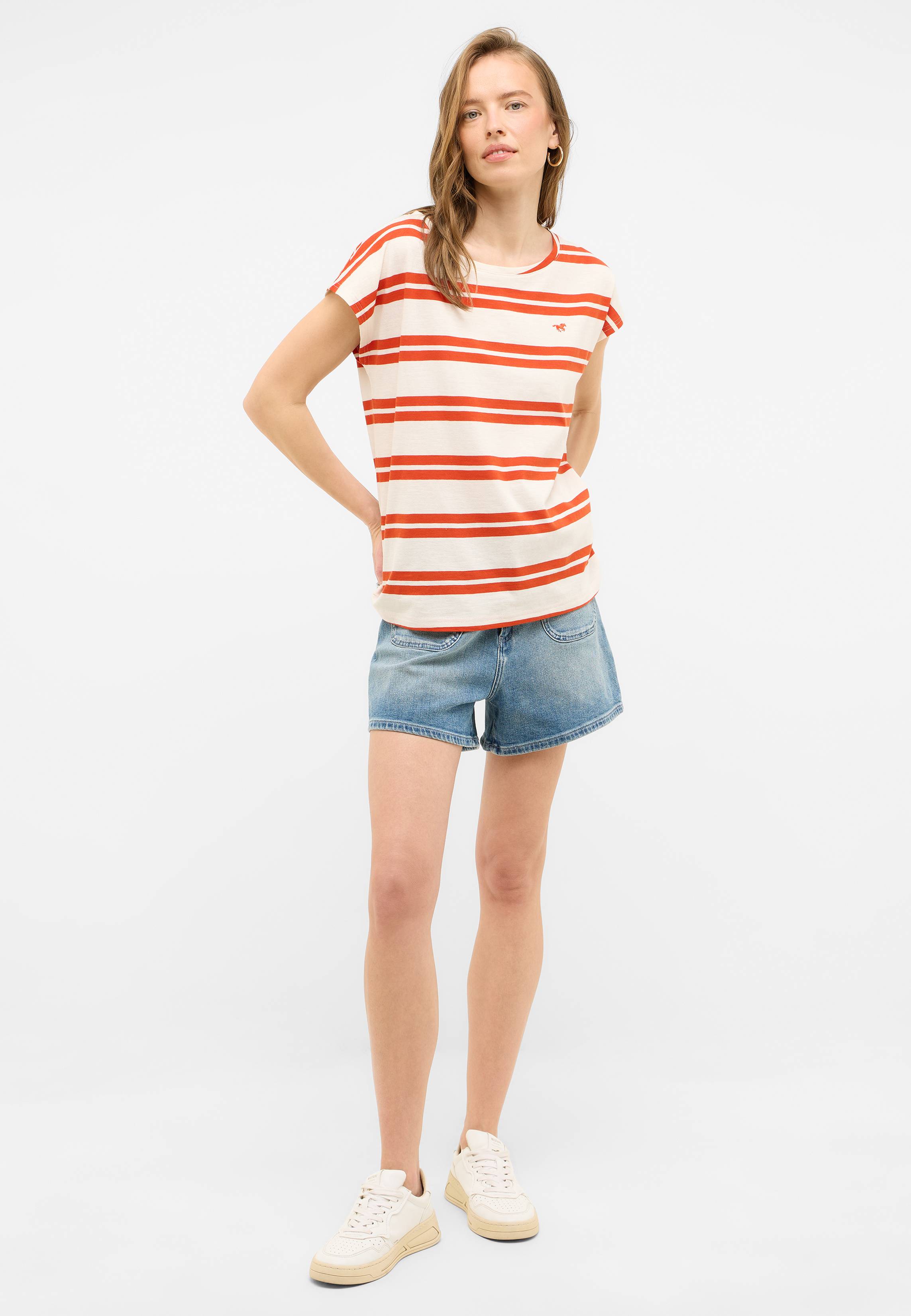Kurze Hose, T-shirt, Mädchen, Person, Jugendlich