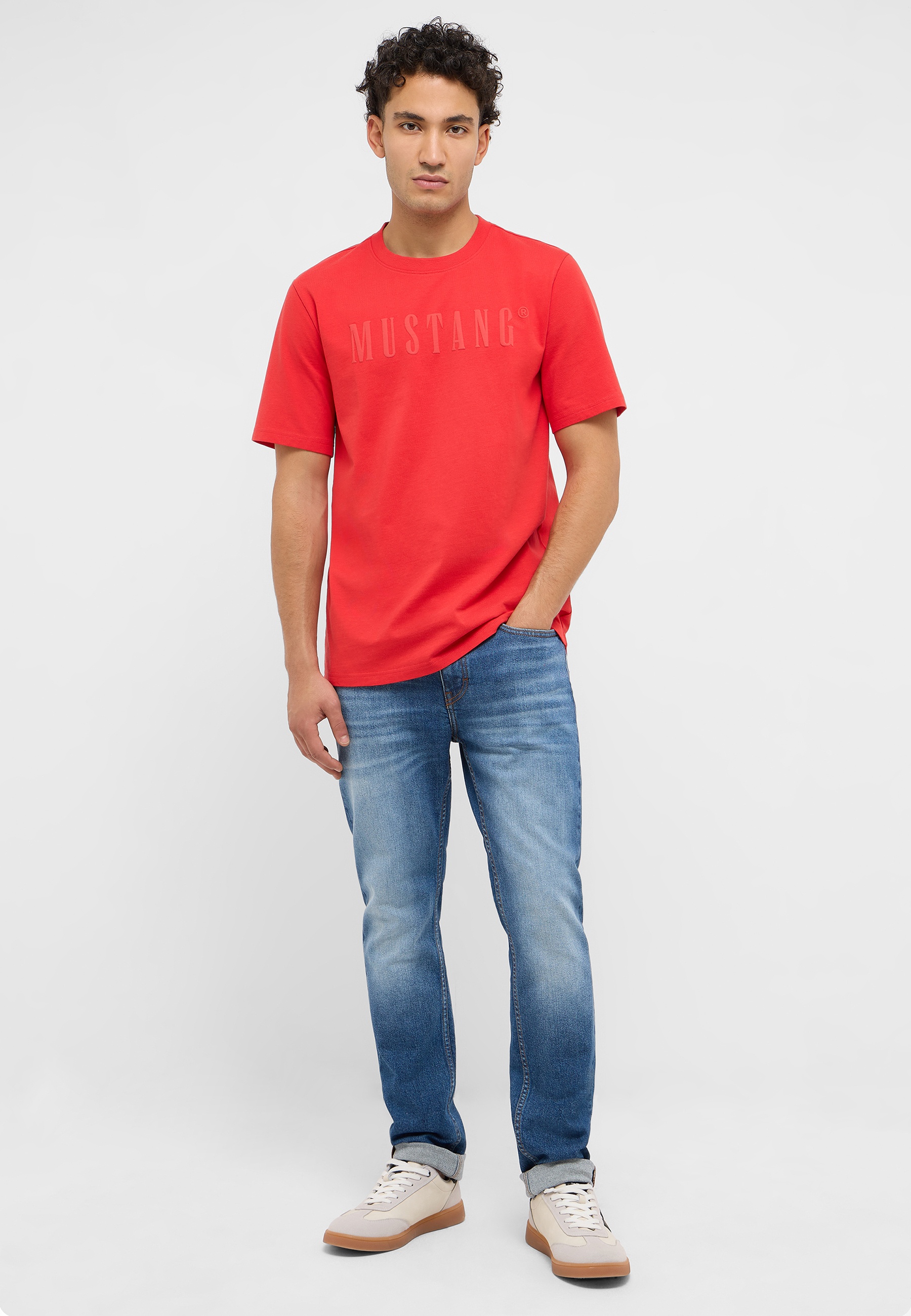 T-shirt, Hosen, Person, Stehend, Jeanshose