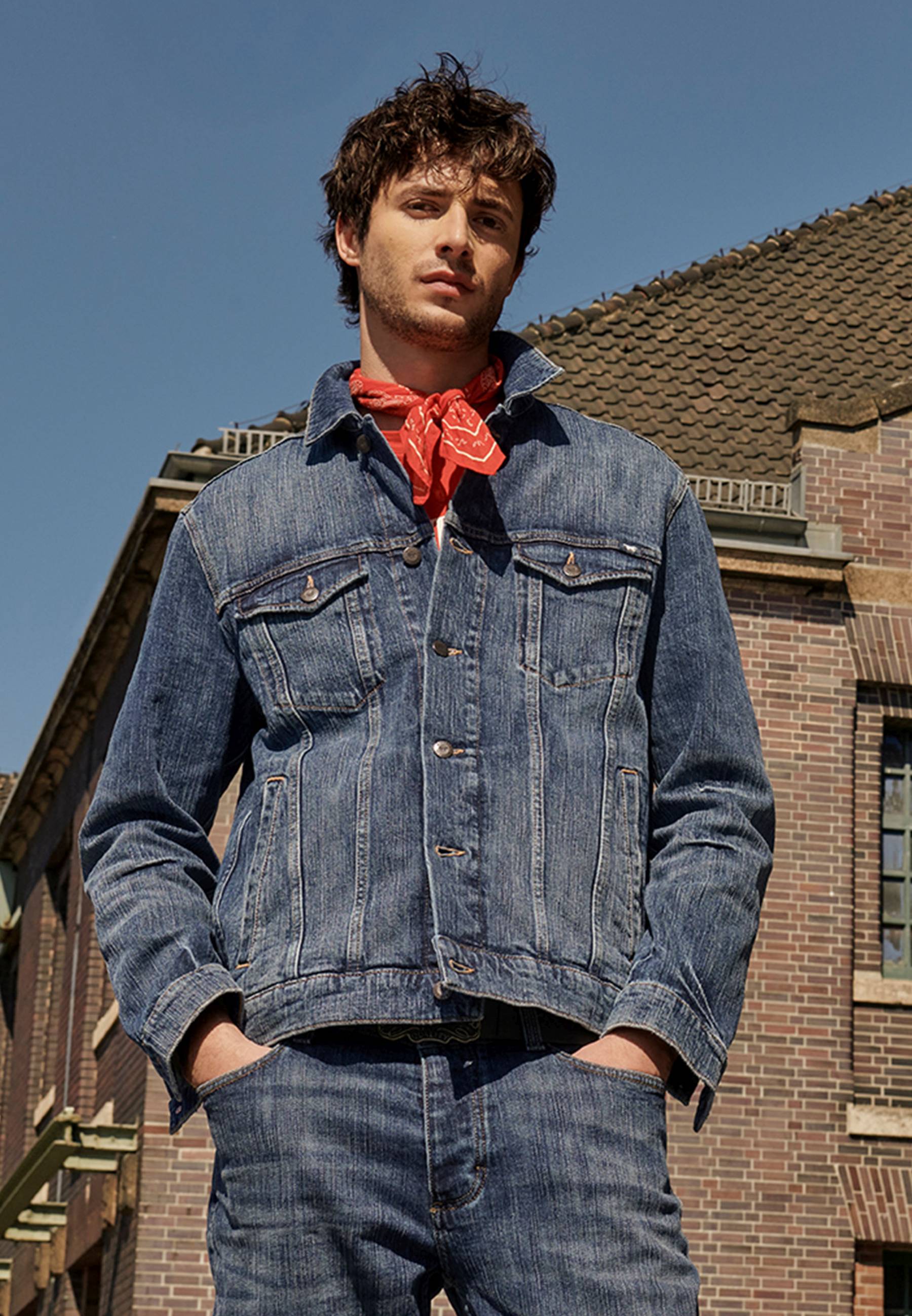 Hosen, Jeans, Jacke, Person, Weste