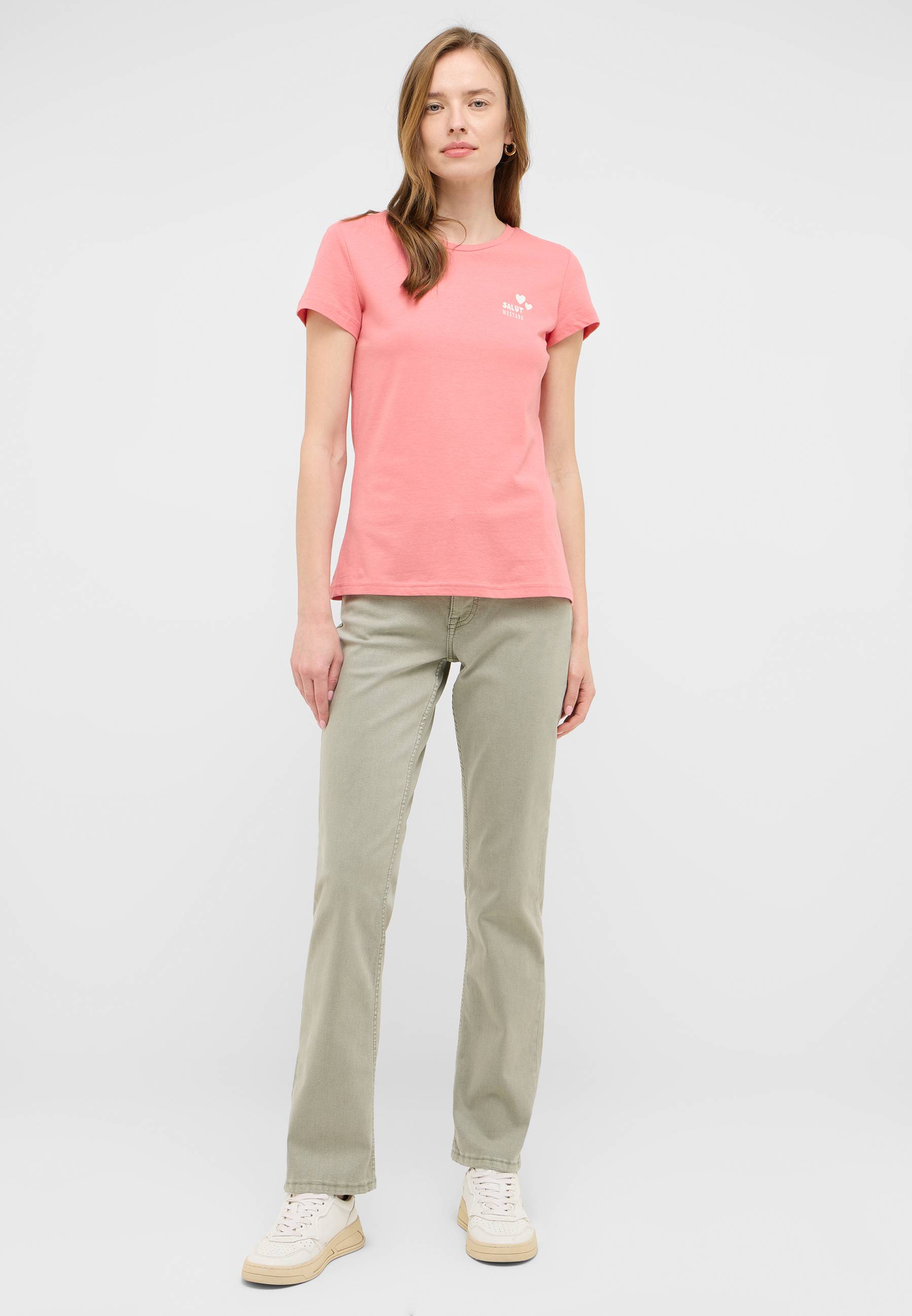 Bekleidung, T-shirt, Person, Hosen, Leinen