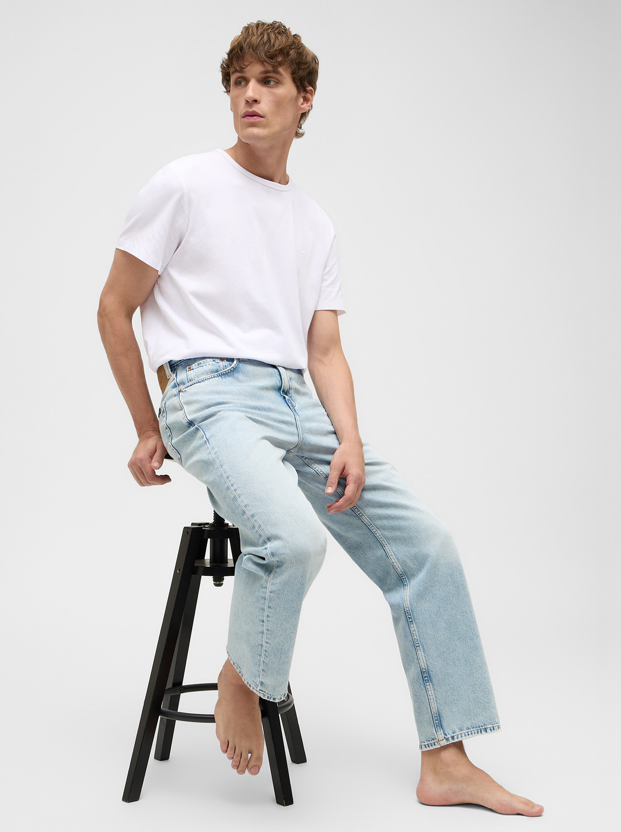 Hosen, Jeans, Person, Sitzen, Mobiliar