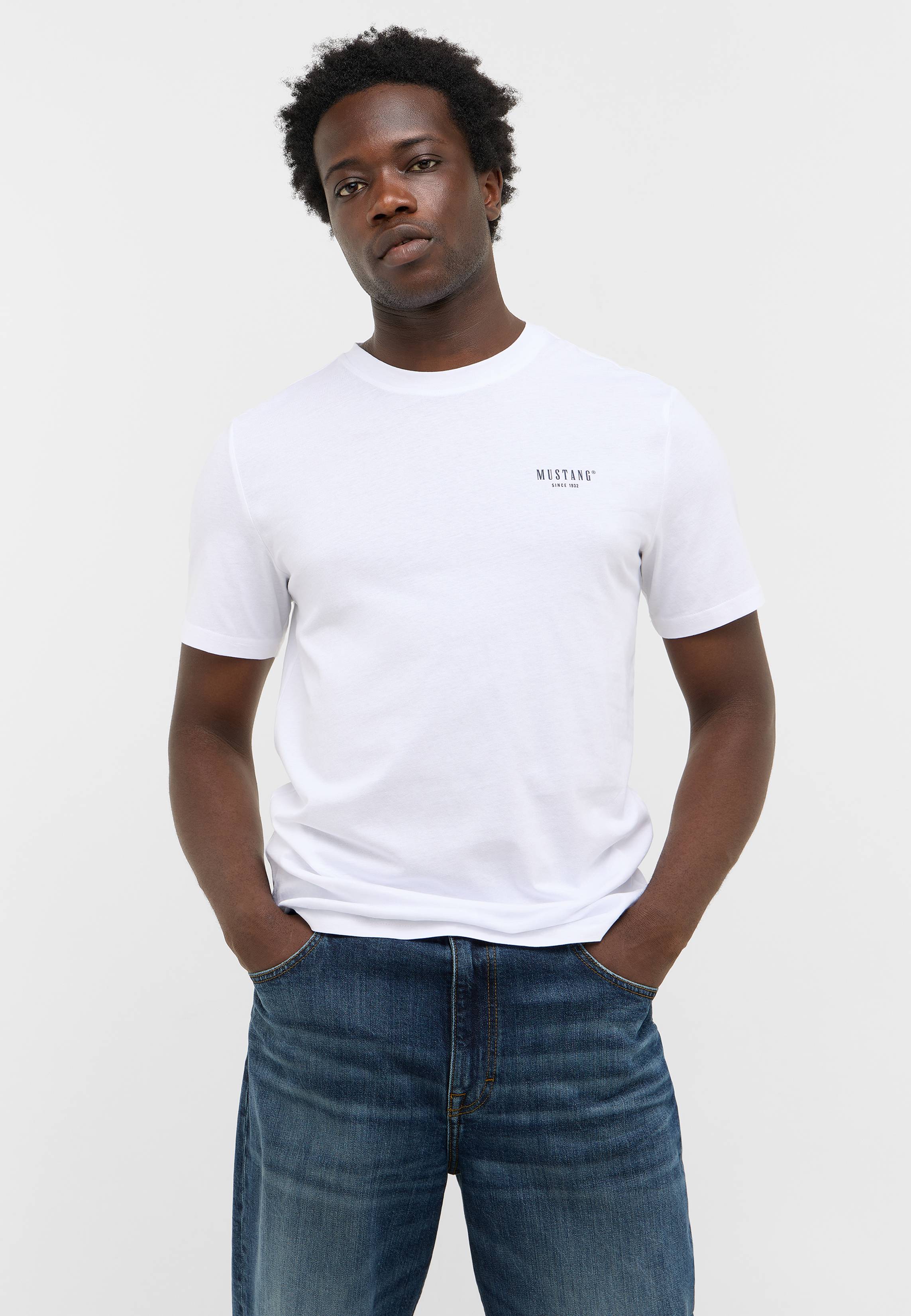 T-shirt, Hemd, Erwachsener, Mann, Person