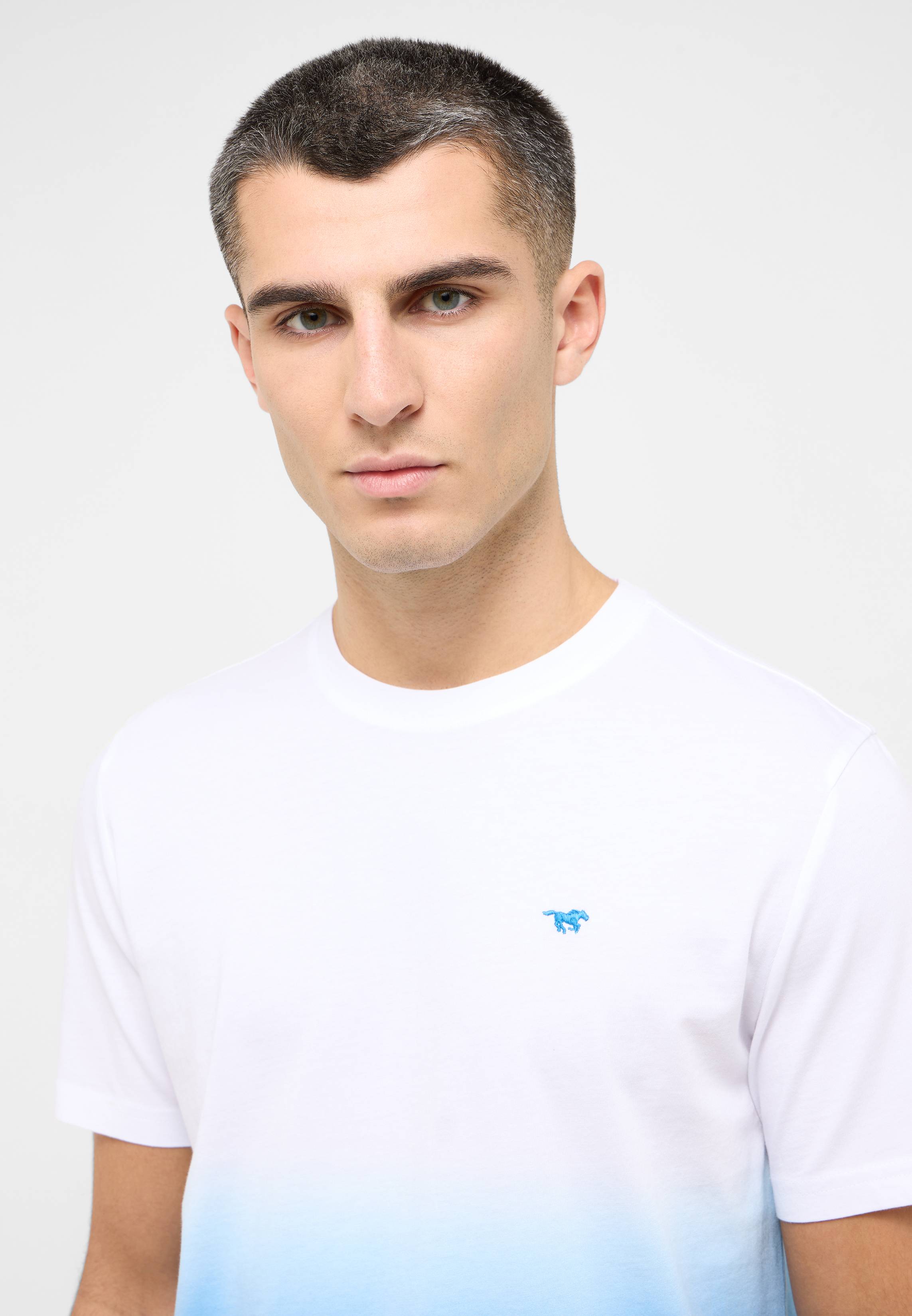 T-shirt, Gesicht, Kopf, Hals, Portrait