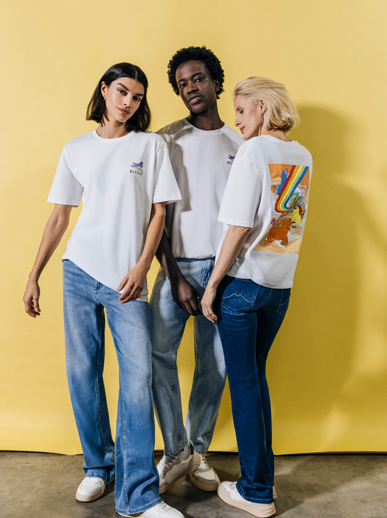 Hosen, Jeans, Gruppenschuss, Person, Lächeln