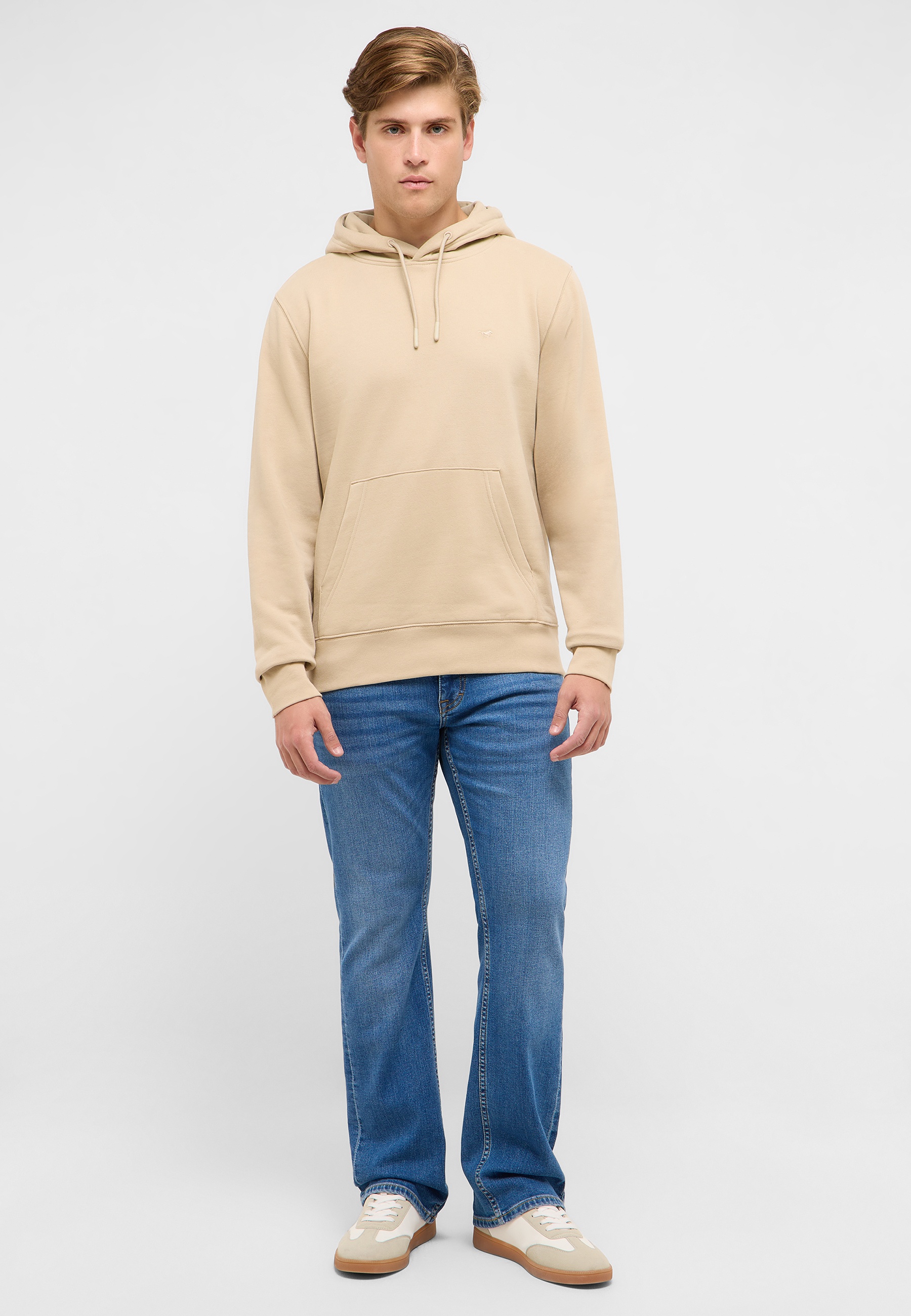 Pulli, Sweatshirt, Kapuzenpulli, Person, Jeans