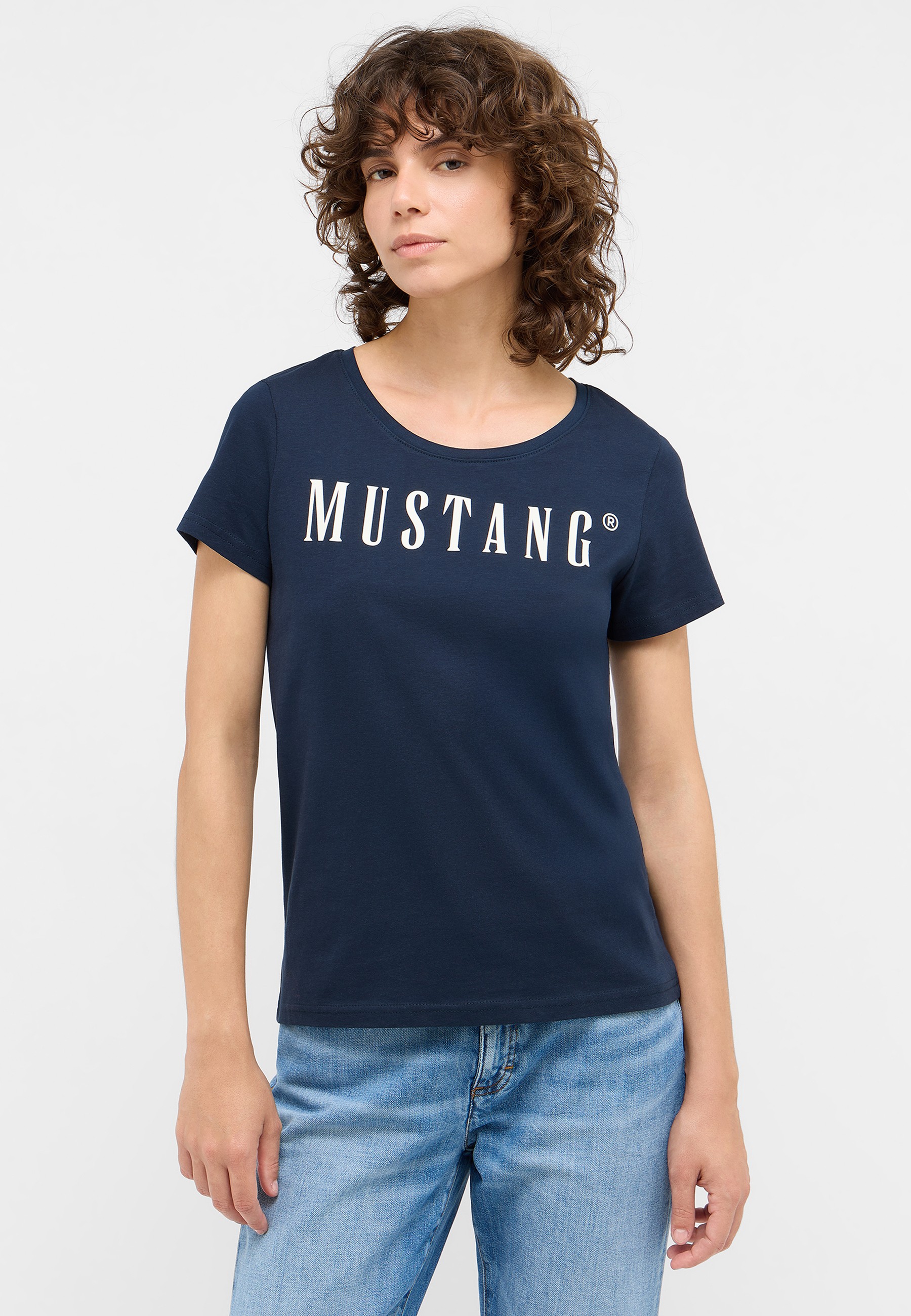 Bekleidung, T-shirt, Person, Ärmel