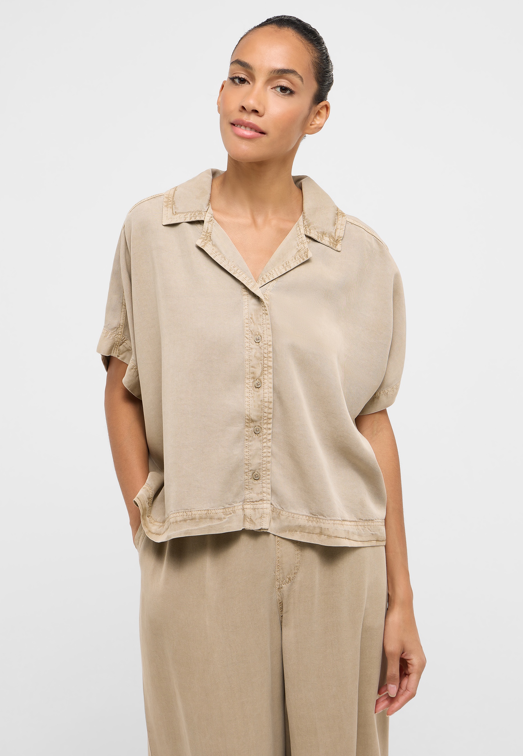 beige shirt, Knopfleiste, Halskragen, kurzarm, Beige