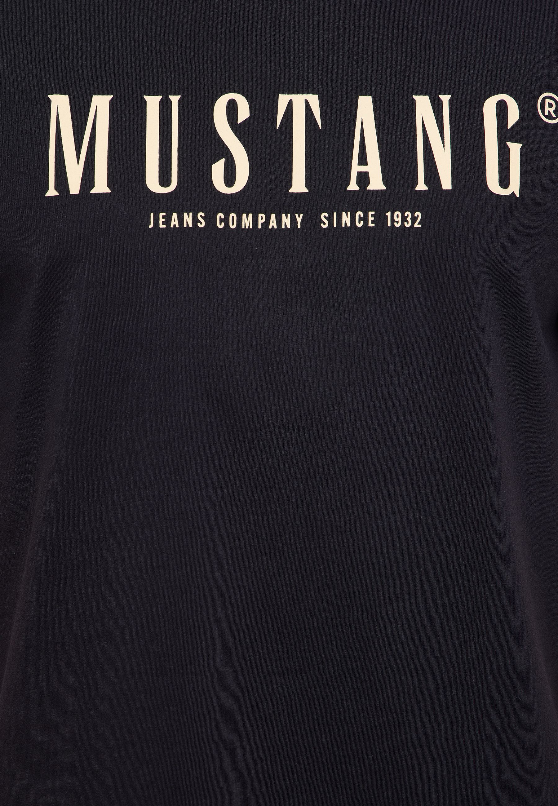 T-Shirt Style Austin