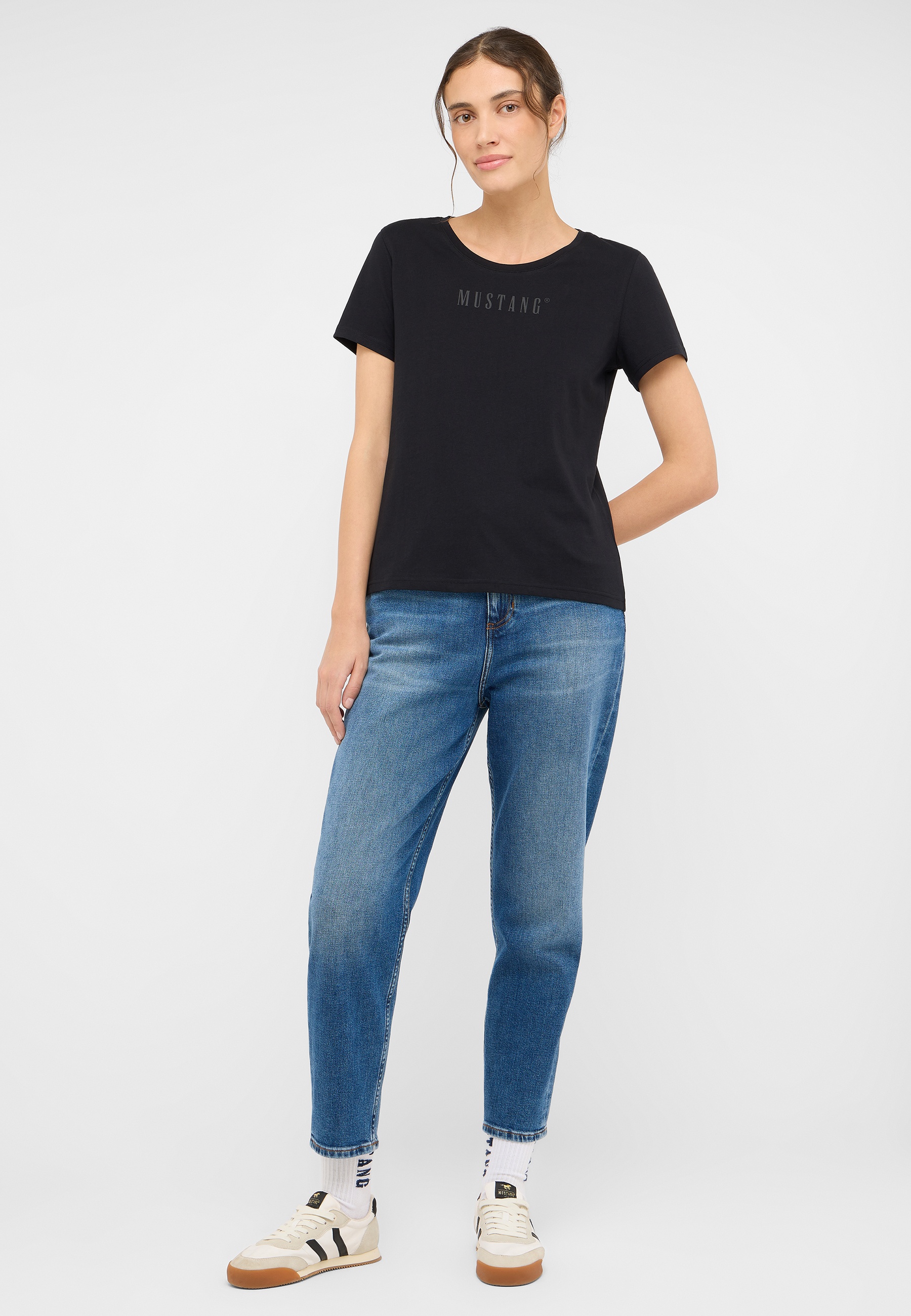 Bekleidung, Hosen, Jeans, T-shirt, Person