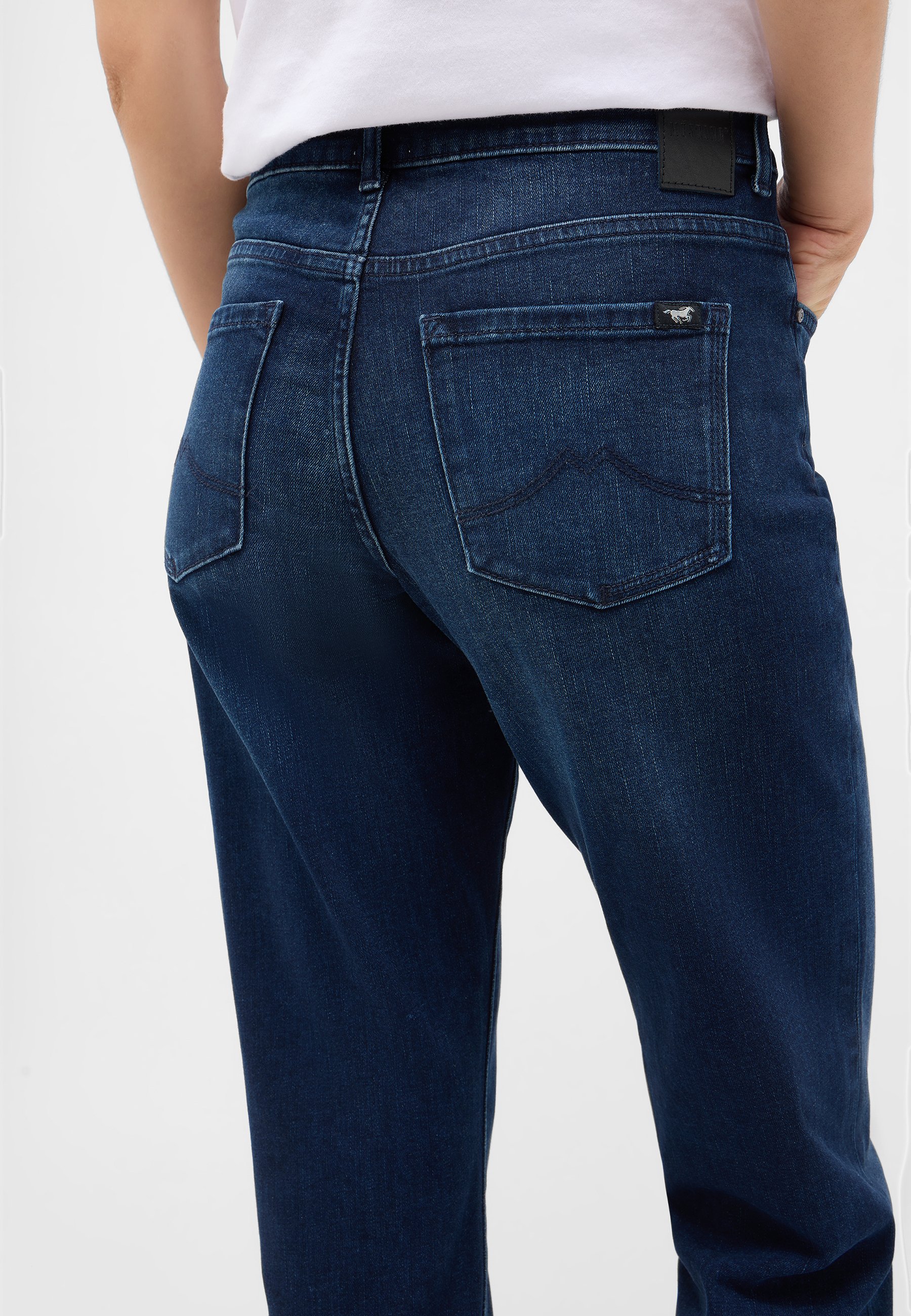 Jeans Style Crosby Relaxed Slim