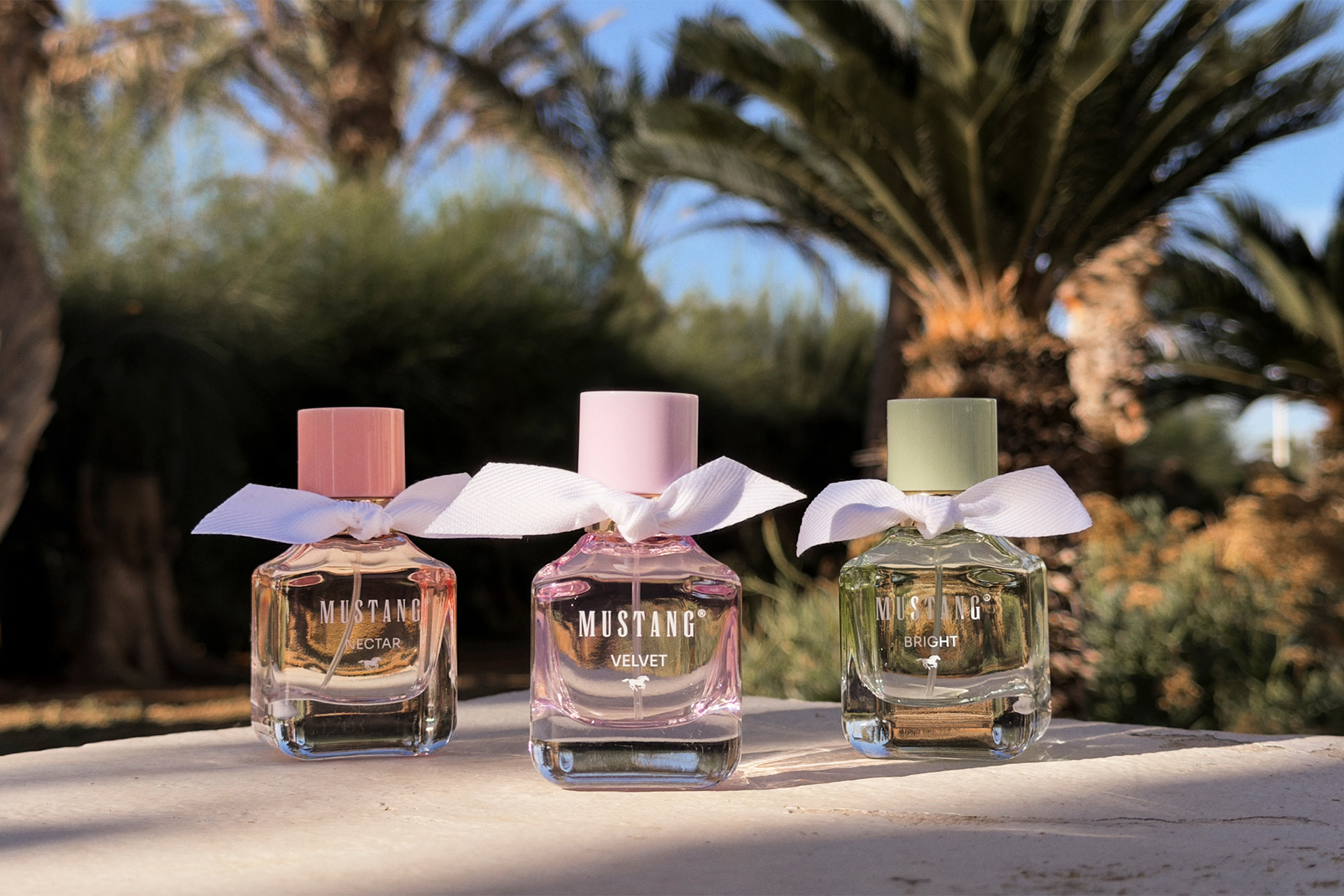 parfum, flakon, perfume, blumenwald, pinkgrün