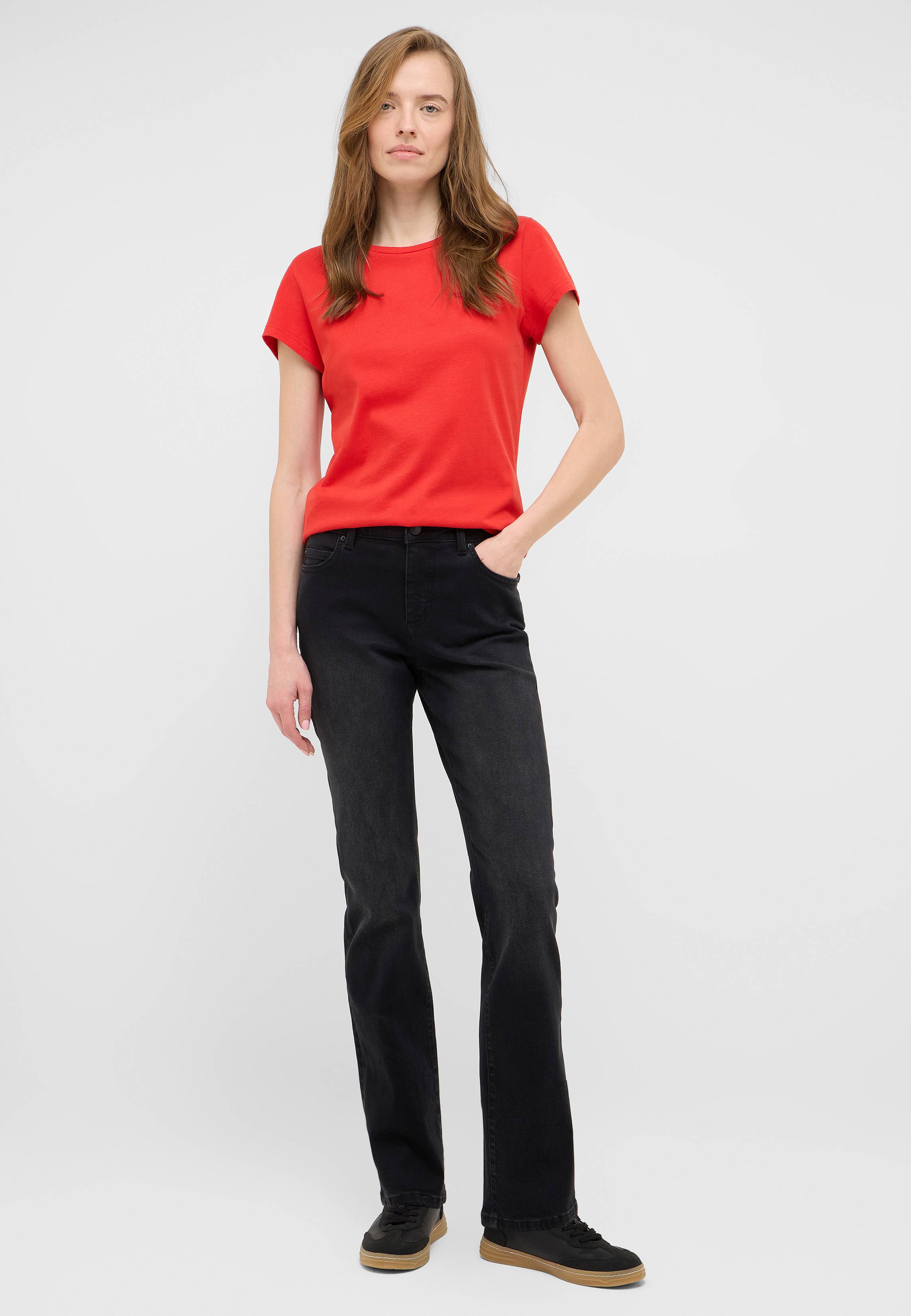 Hosen, Bluse, T-shirt, Person, Stehend