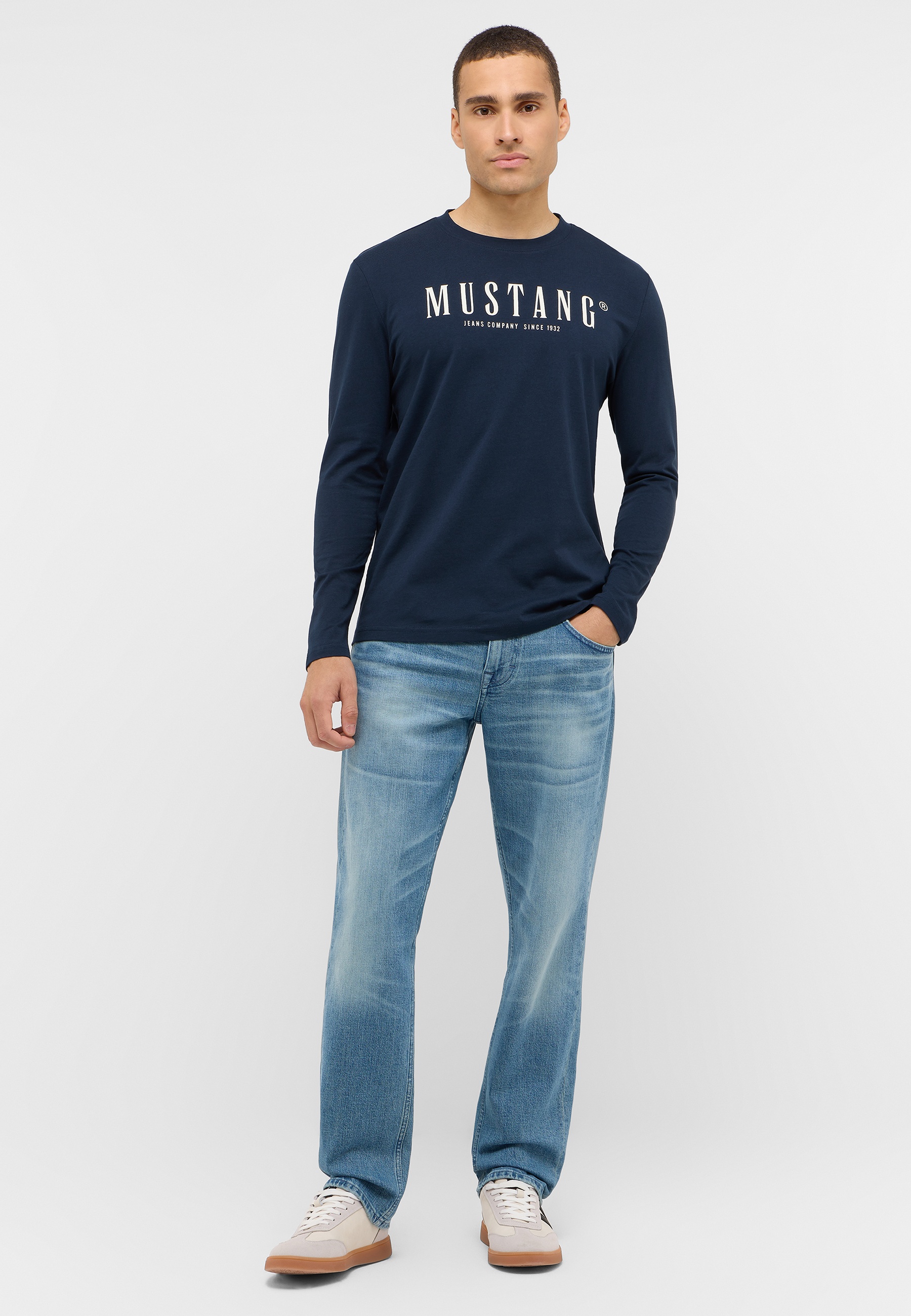 Hosen, Langarm, Jeans, Mann, Person