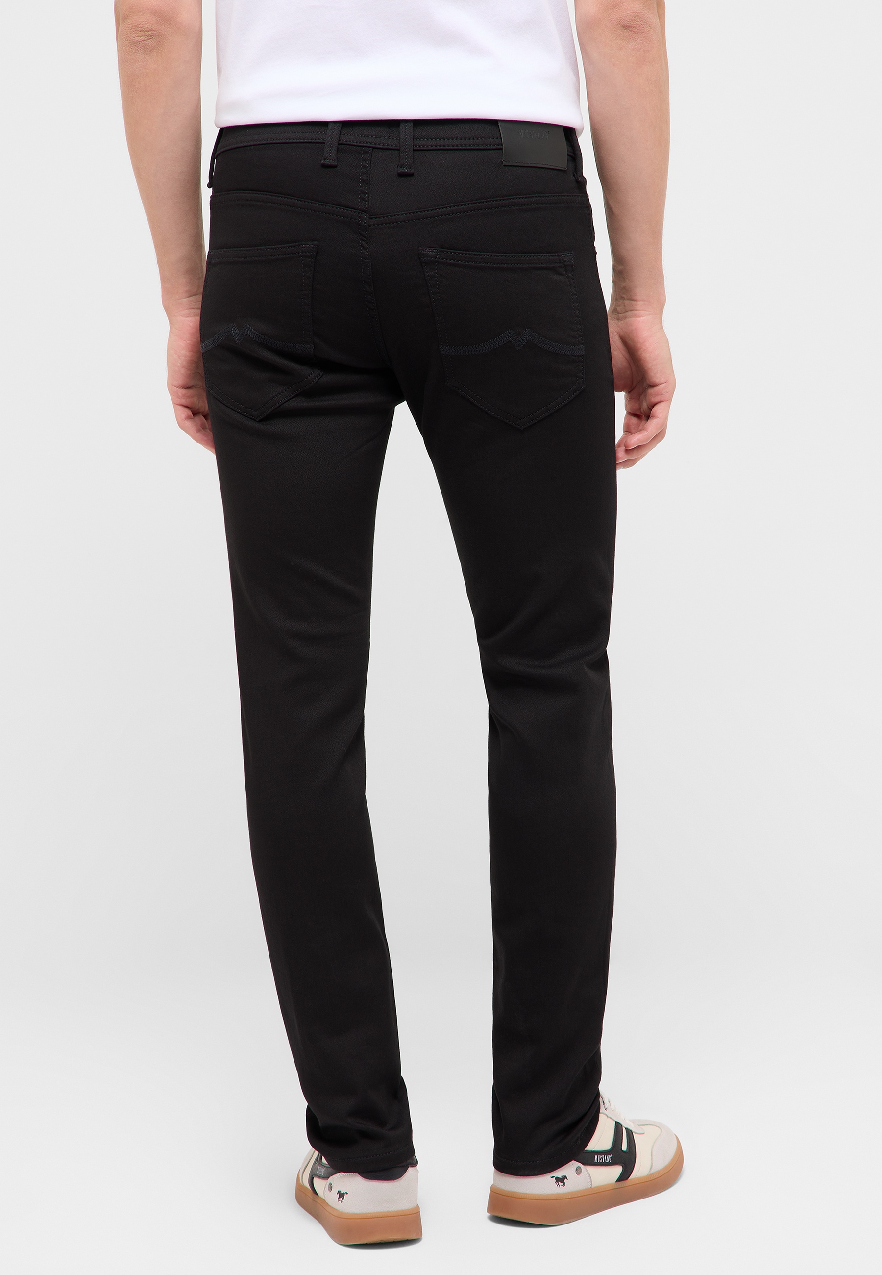 Hose, Jeans, Schwarz, Backpockets, Knöpfe und Gürtel