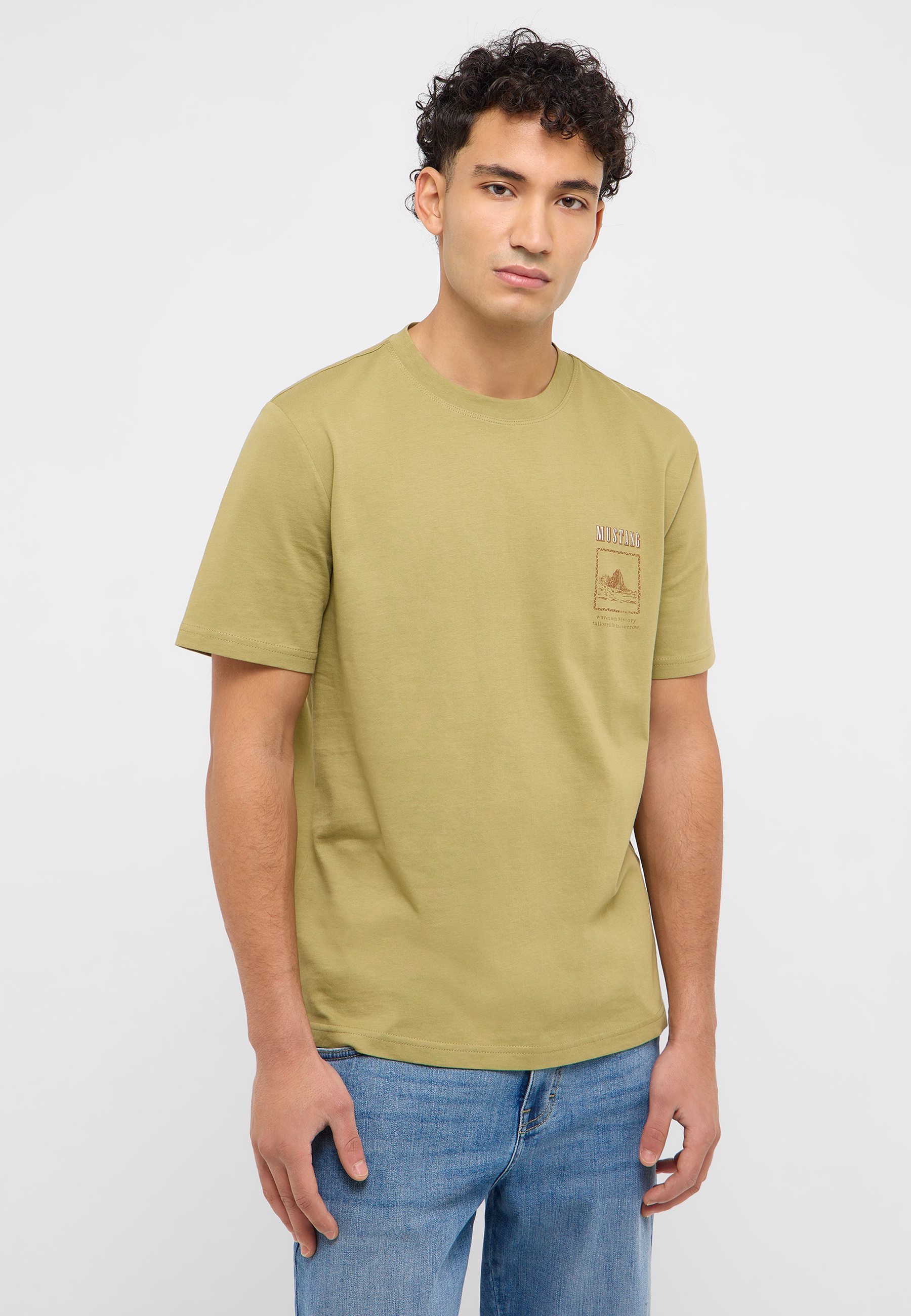 T-shirt, Jeans, Erwachsener, Mann, Person