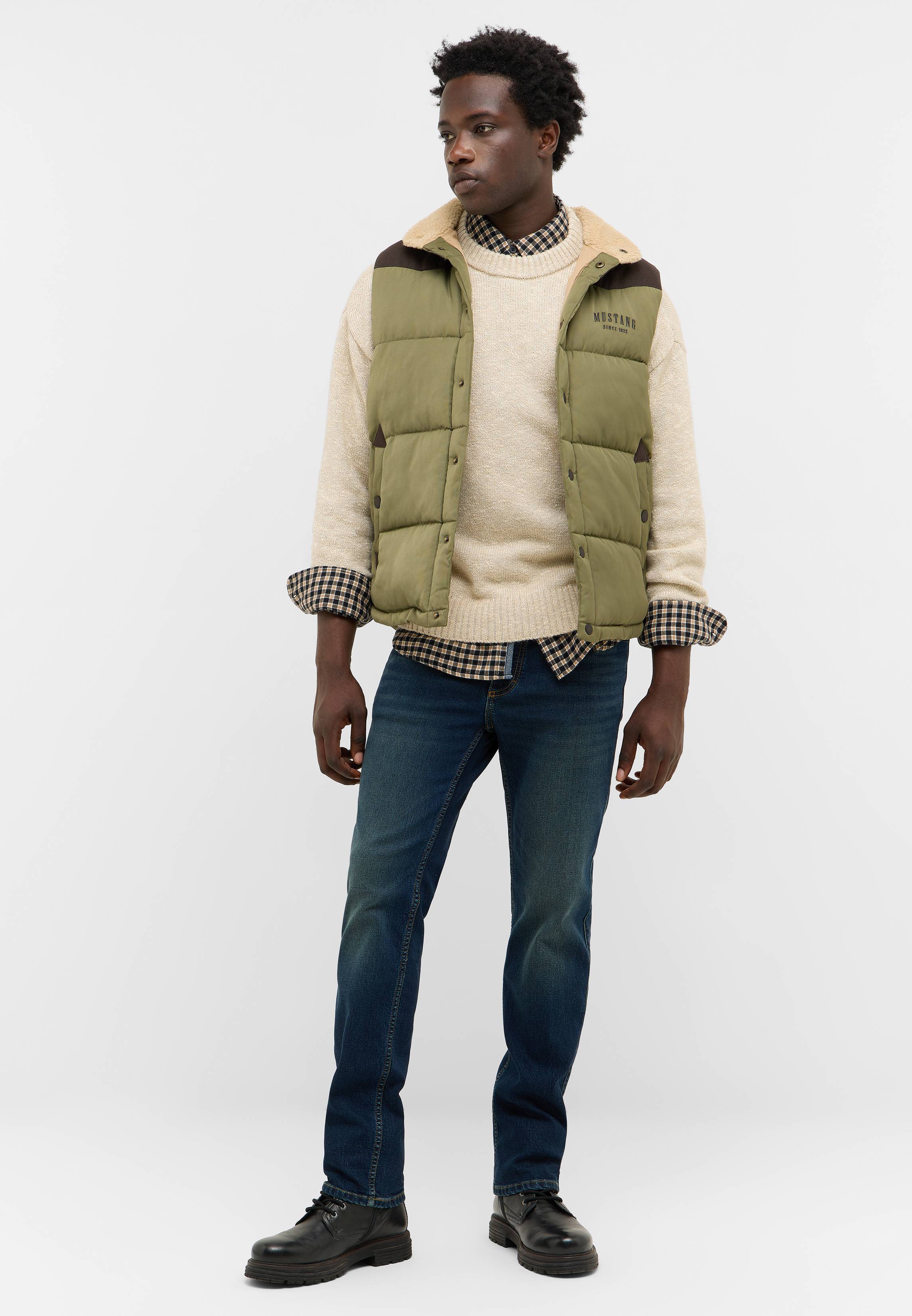 Mantel, Weste, Jacke, Hosen, Person