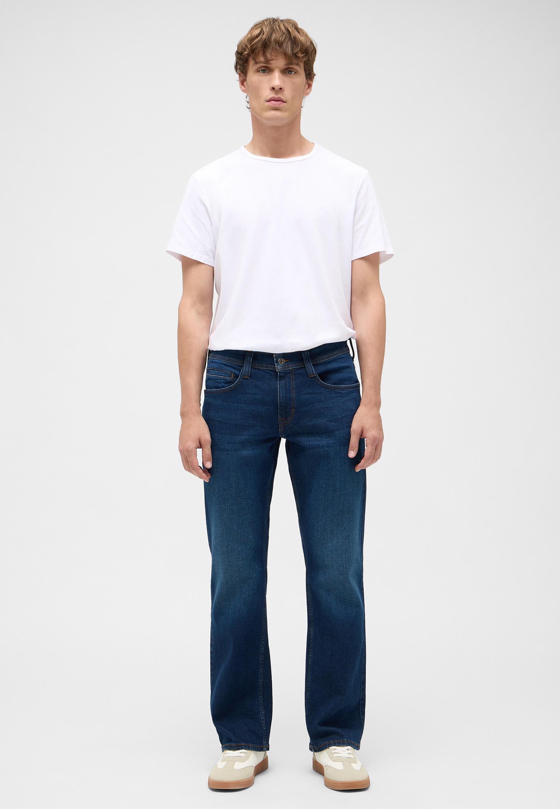 Jeans Style Oregon Boot Bekleidung, Hosen, Jeans, T-shirt, Person