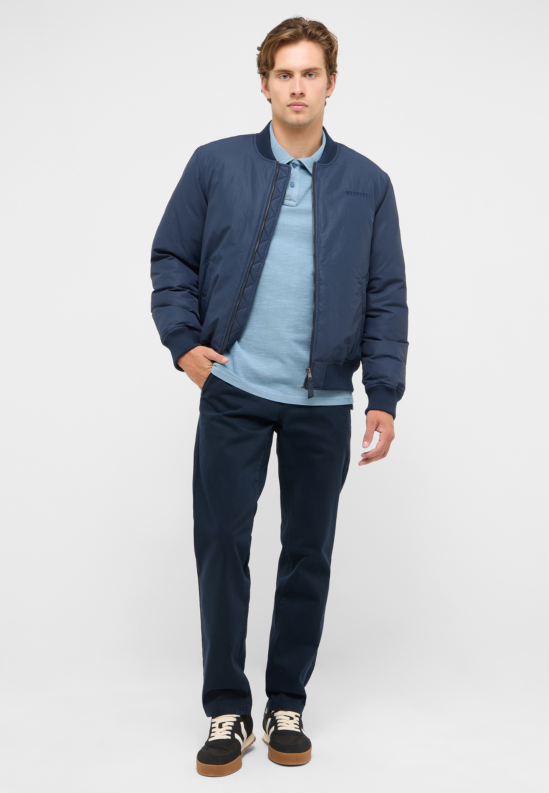 Hose Style Brad Chino Essentials
