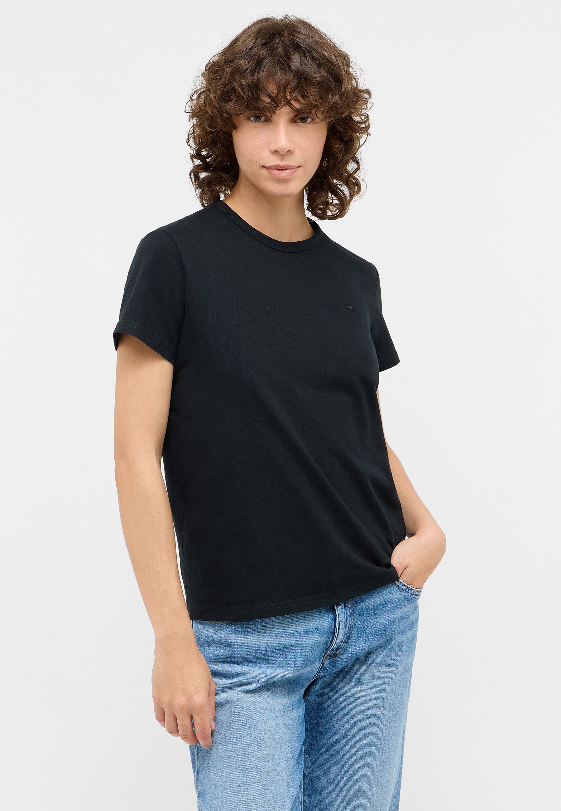 Bekleidung, T-shirt, Ärmel, Person