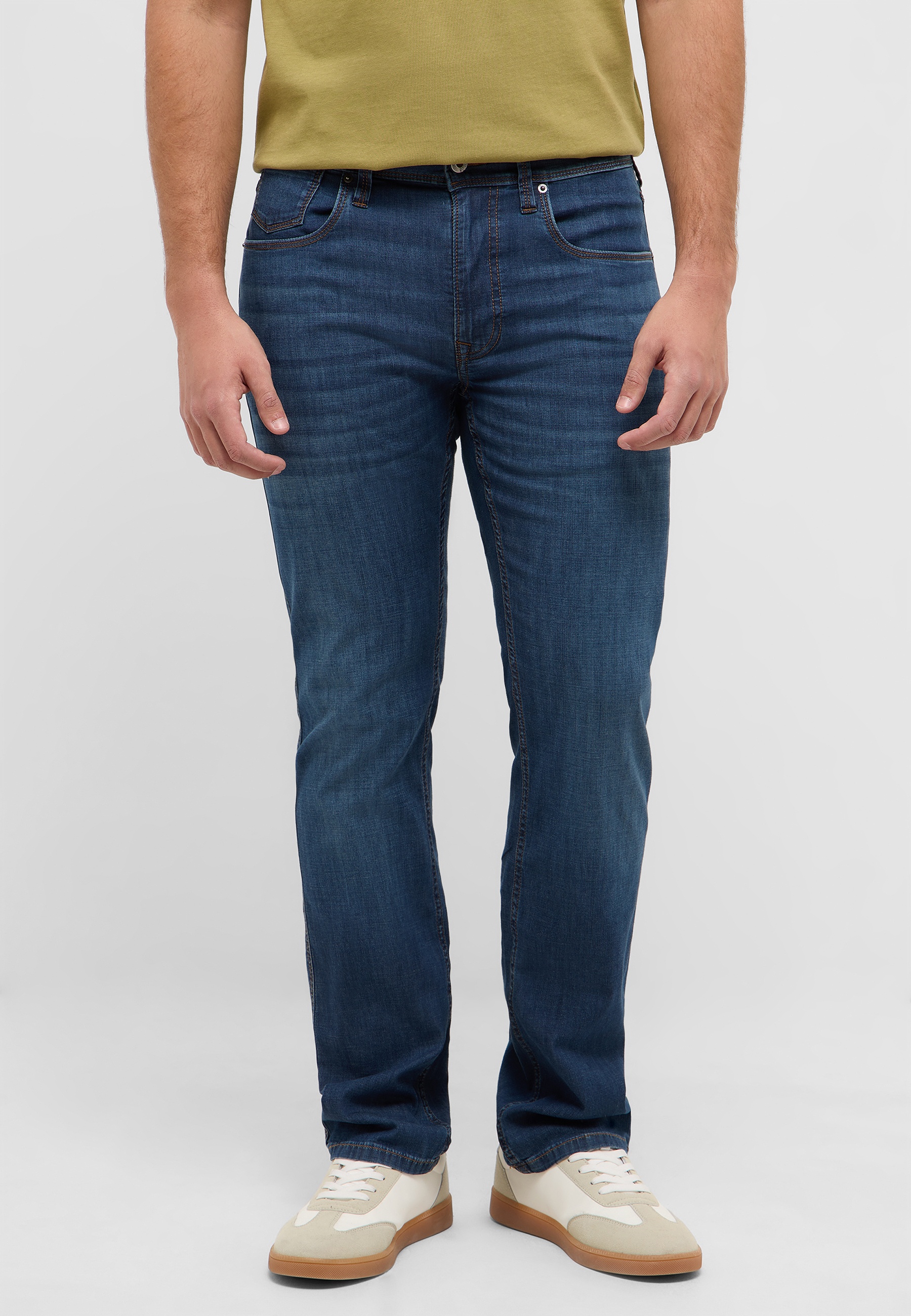 Jeans, Straight leg, Medium wash, Five-pocket, Denim
